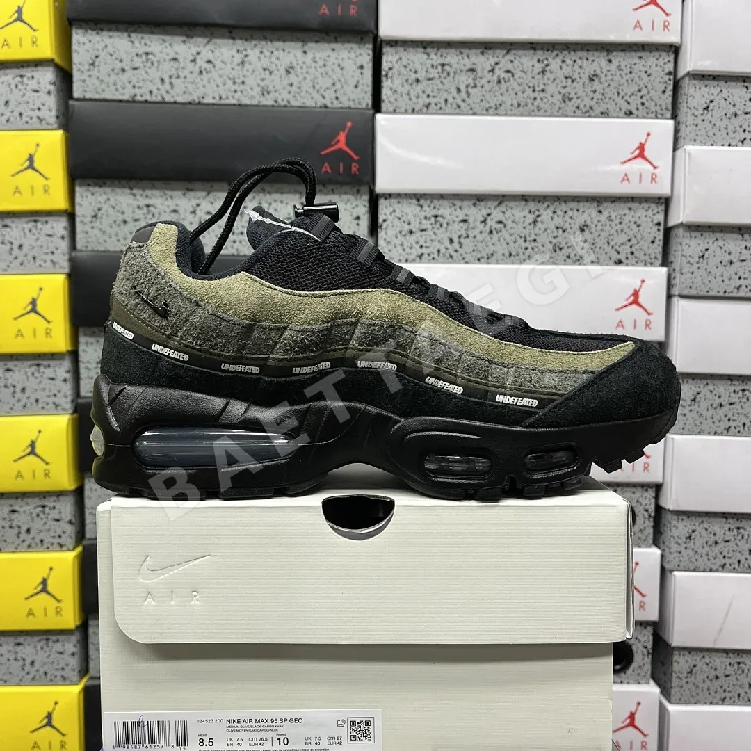 나이키 [KZ2.0] 에어 맥스 95 SP IB4523-200 201675 Nike Air Max 95 SP Undefeated Geo La