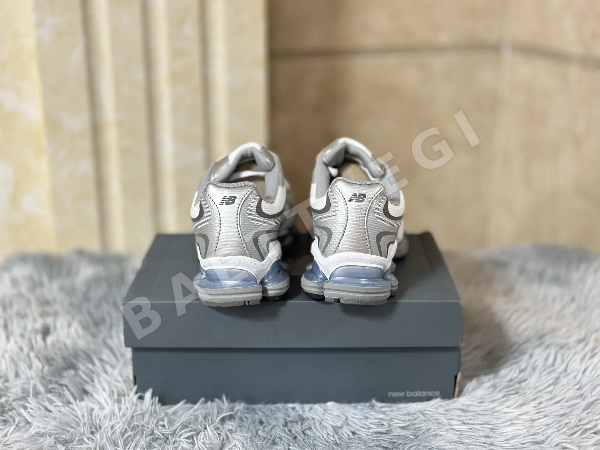 뉴발란스 NB2000 러닝화 상세 이미지 2