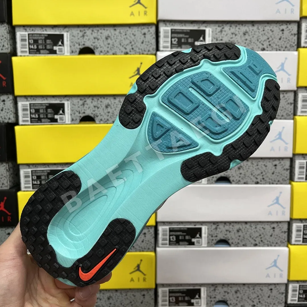 나이키 줌 보메로 18 HM6803-103 201106 Nike Zoom Vomero 18 상세 이미지 3