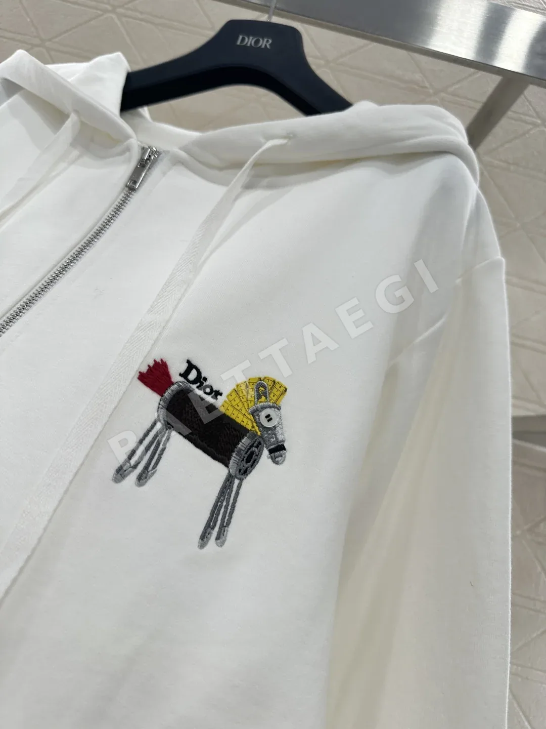 디올 여성 가디건 상세 이미지 4