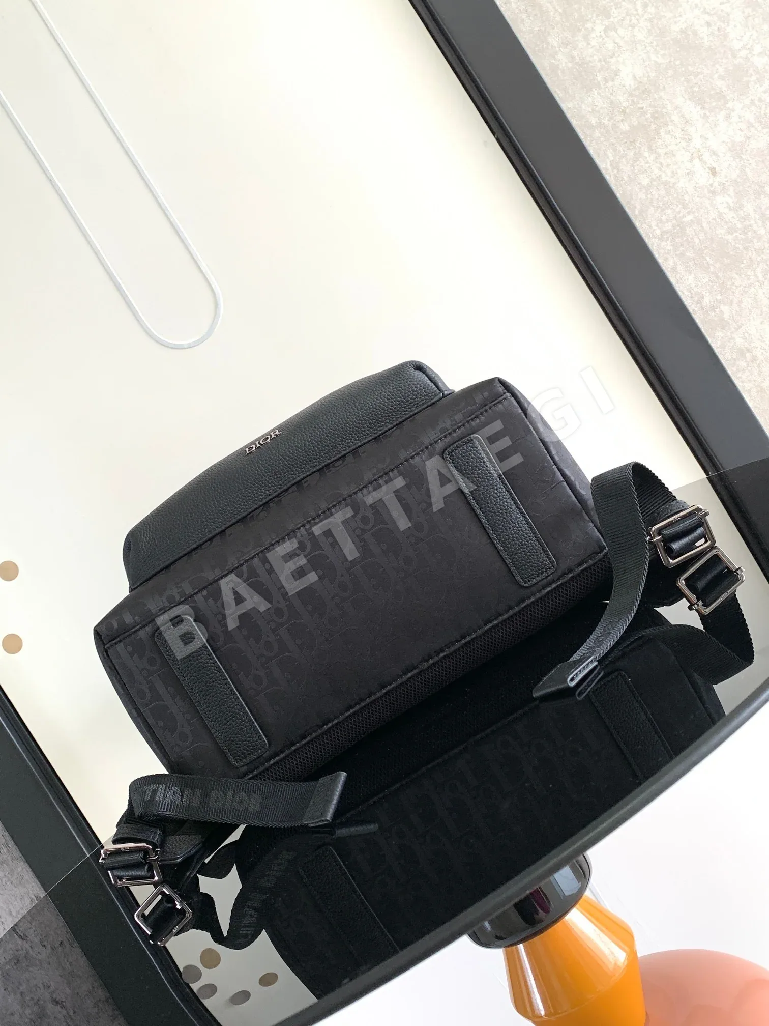 디올 오브리크 라이더 백팩 상세 이미지 4