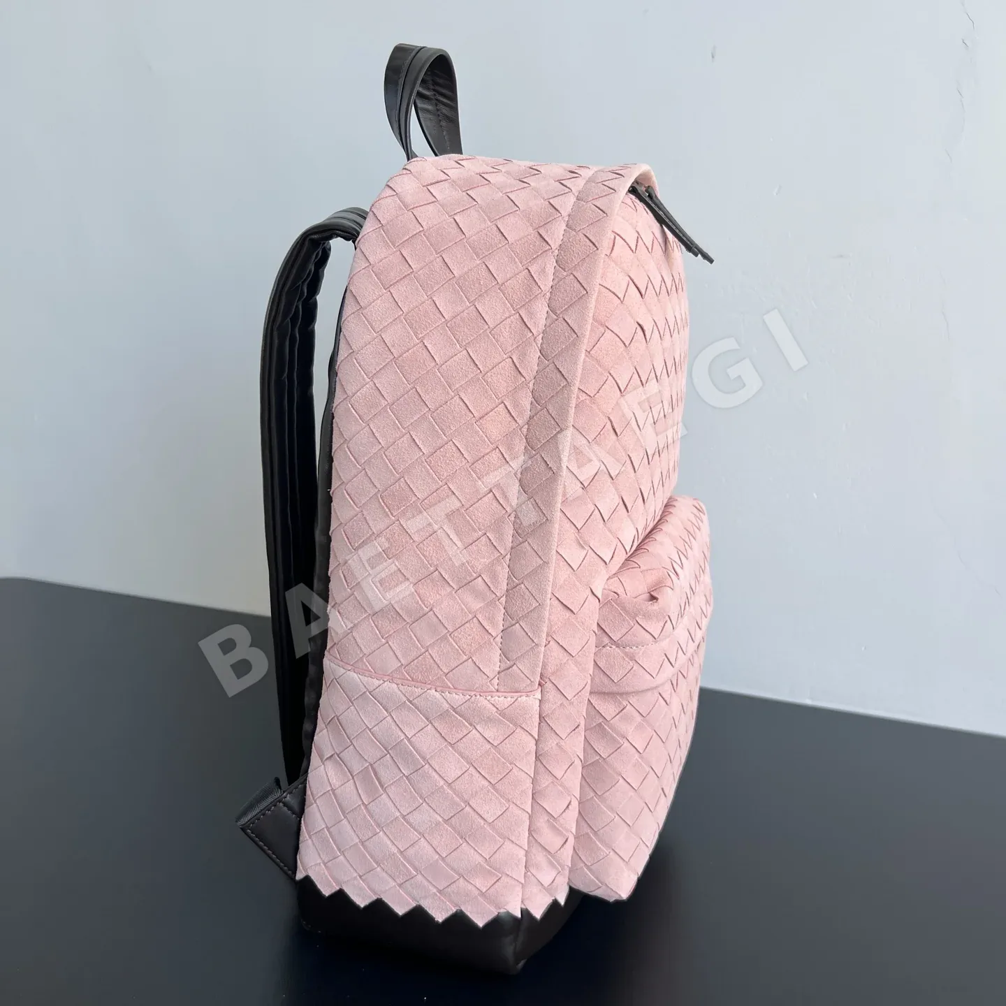 보테가베네타 스웨이드백팩 가방 상세 이미지 2