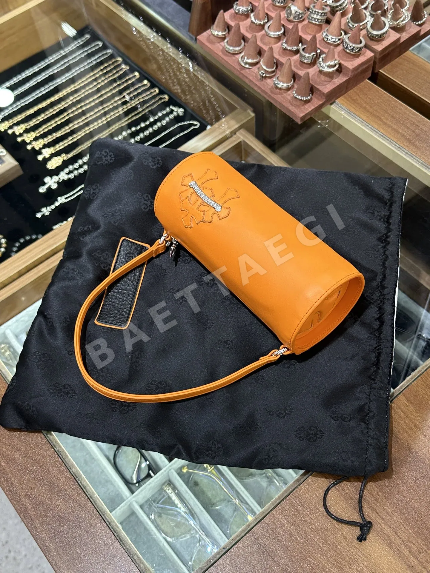 크롬하츠 오렌지 조조 미니 버킷백 상세 이미지 2
