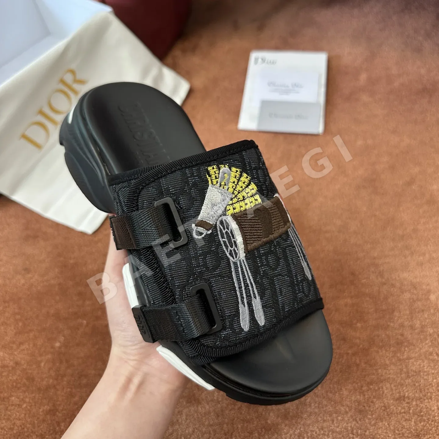 디올 벨크로 샌들 상세 이미지 3