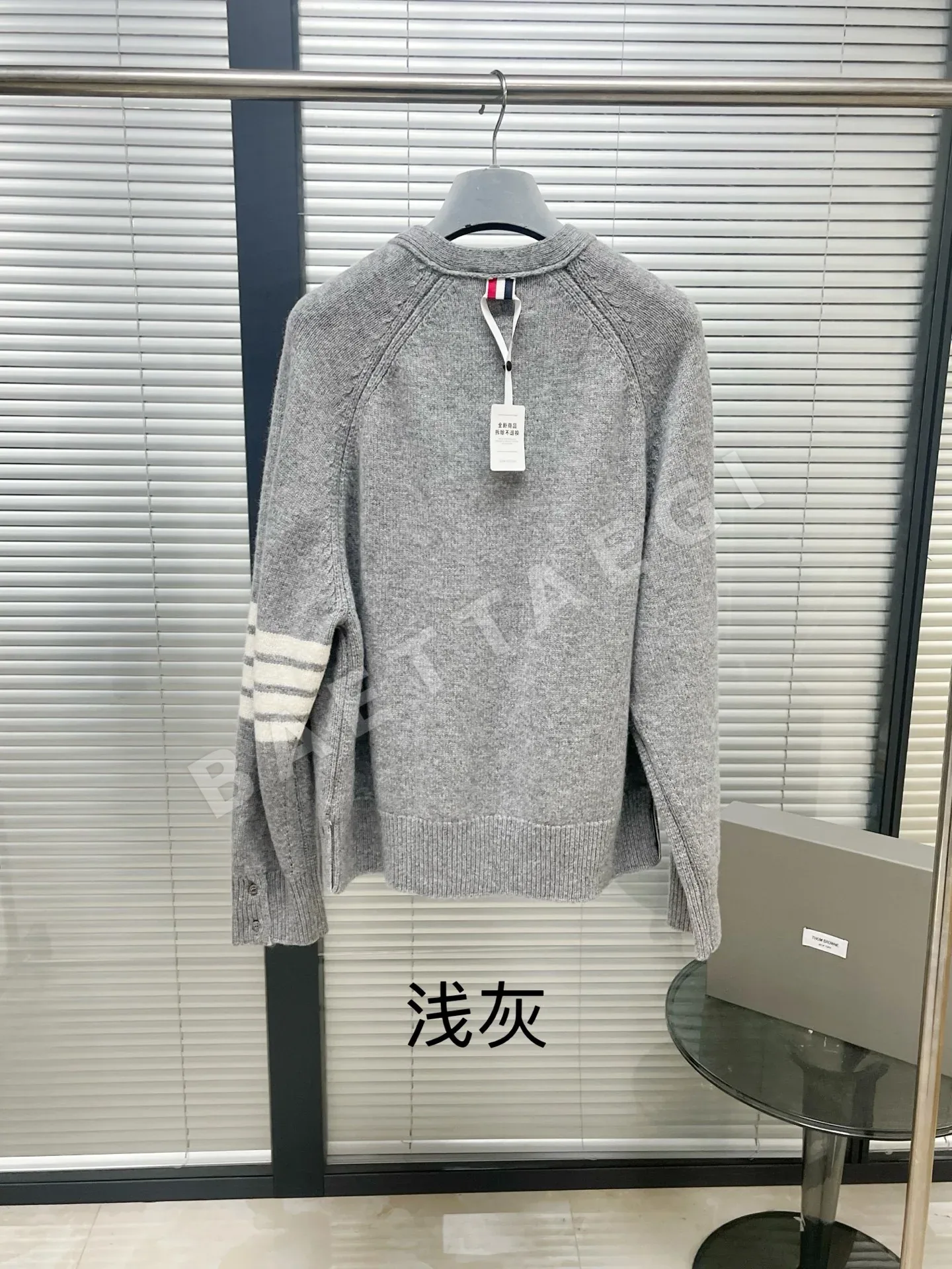 톰브라운 울 숏 래글런 가디건 상세 이미지 3
