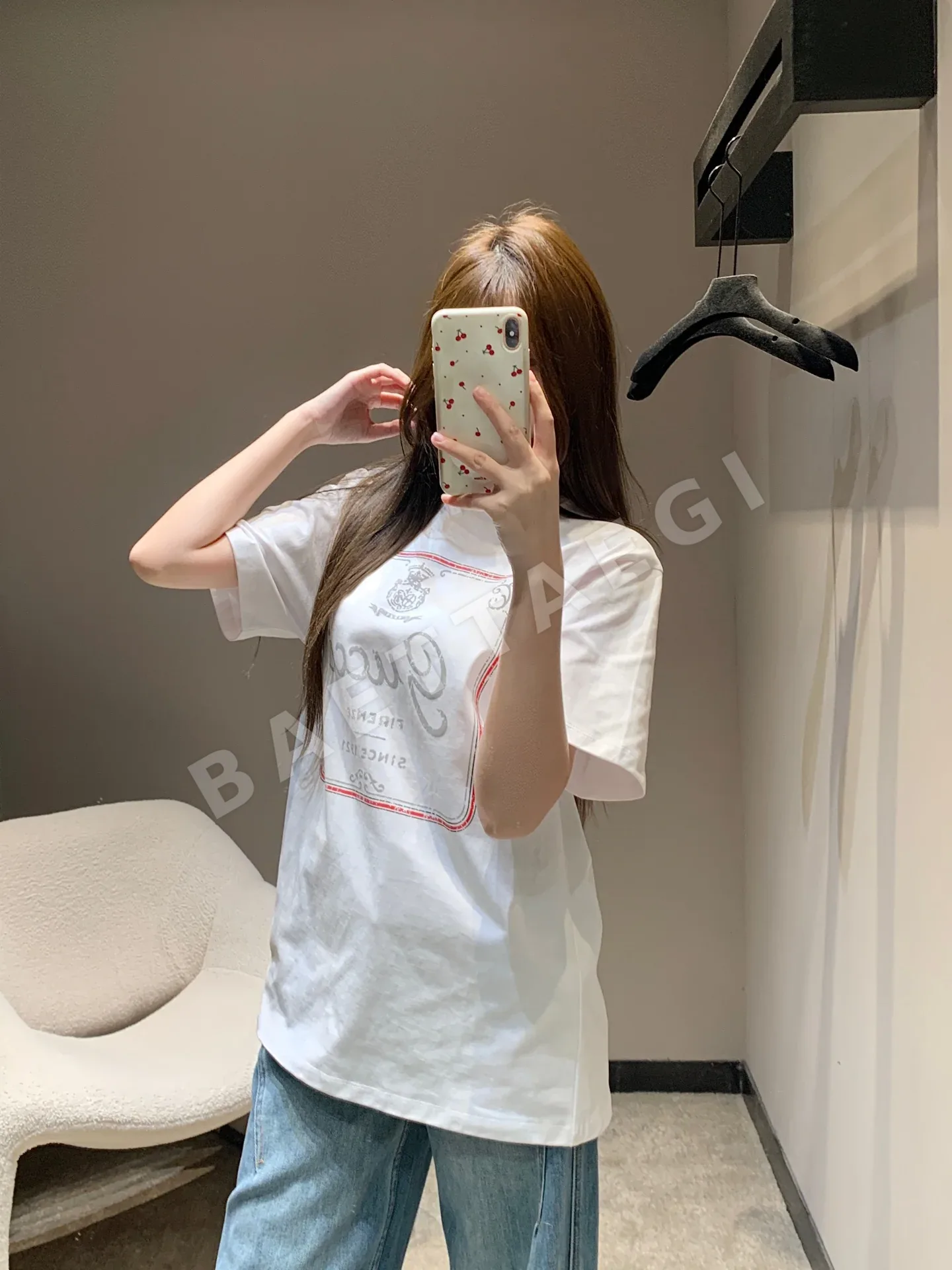 구찌 레터 프린트 크루넥 반팔 티셔츠 상세 이미지 7