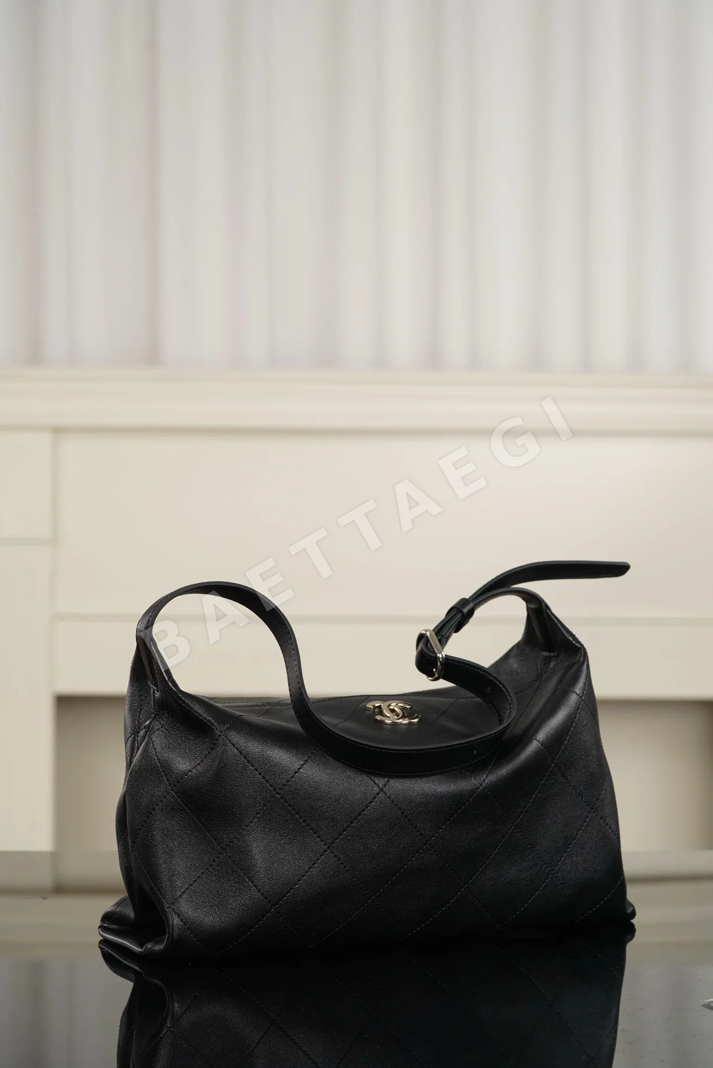 샤넬 CHANEL 샤넬 맥시 호보 백 AS6140 상세 이미지 4