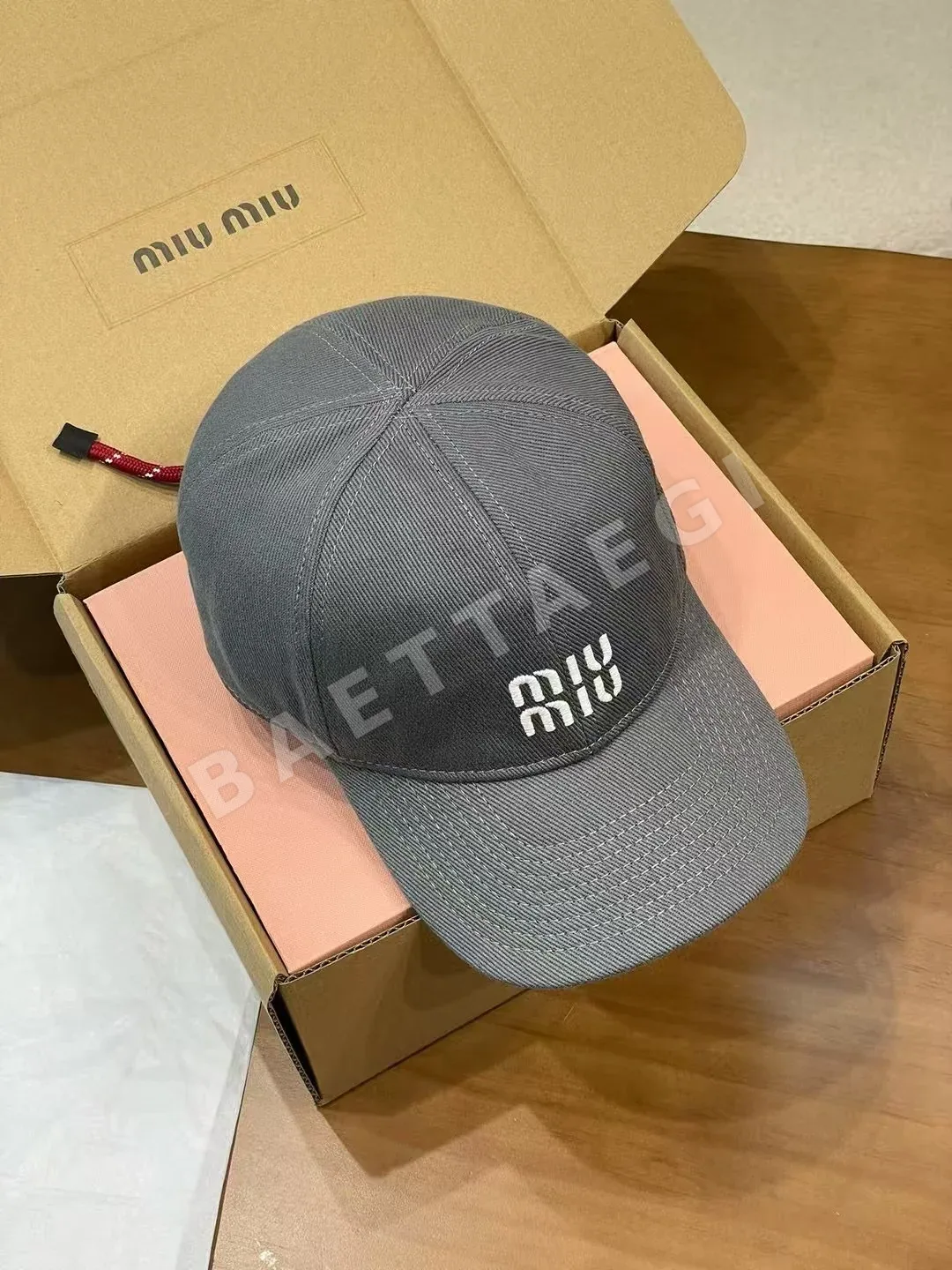 미우미우 드로스트링 베이스볼 모자 80813