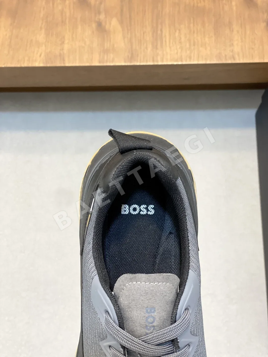 보스 스니커즈 가죽 BOSS 로고 엠보싱 상세 이미지 7