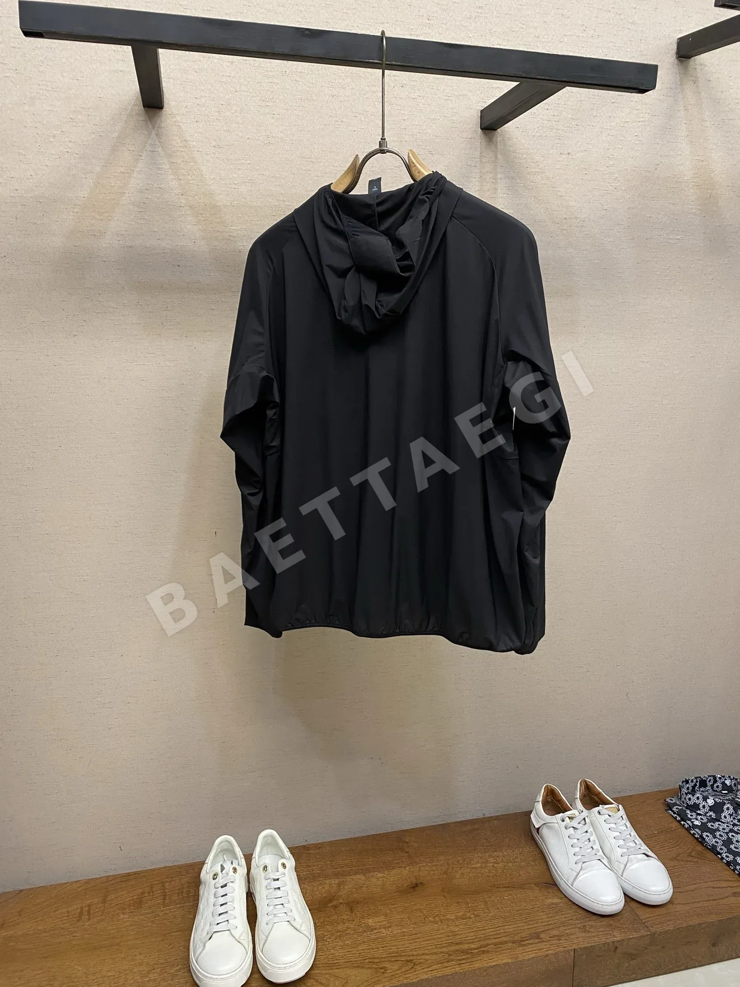 아크테릭스 남성 초경량 자외선 차단 자켓 상세 이미지 2