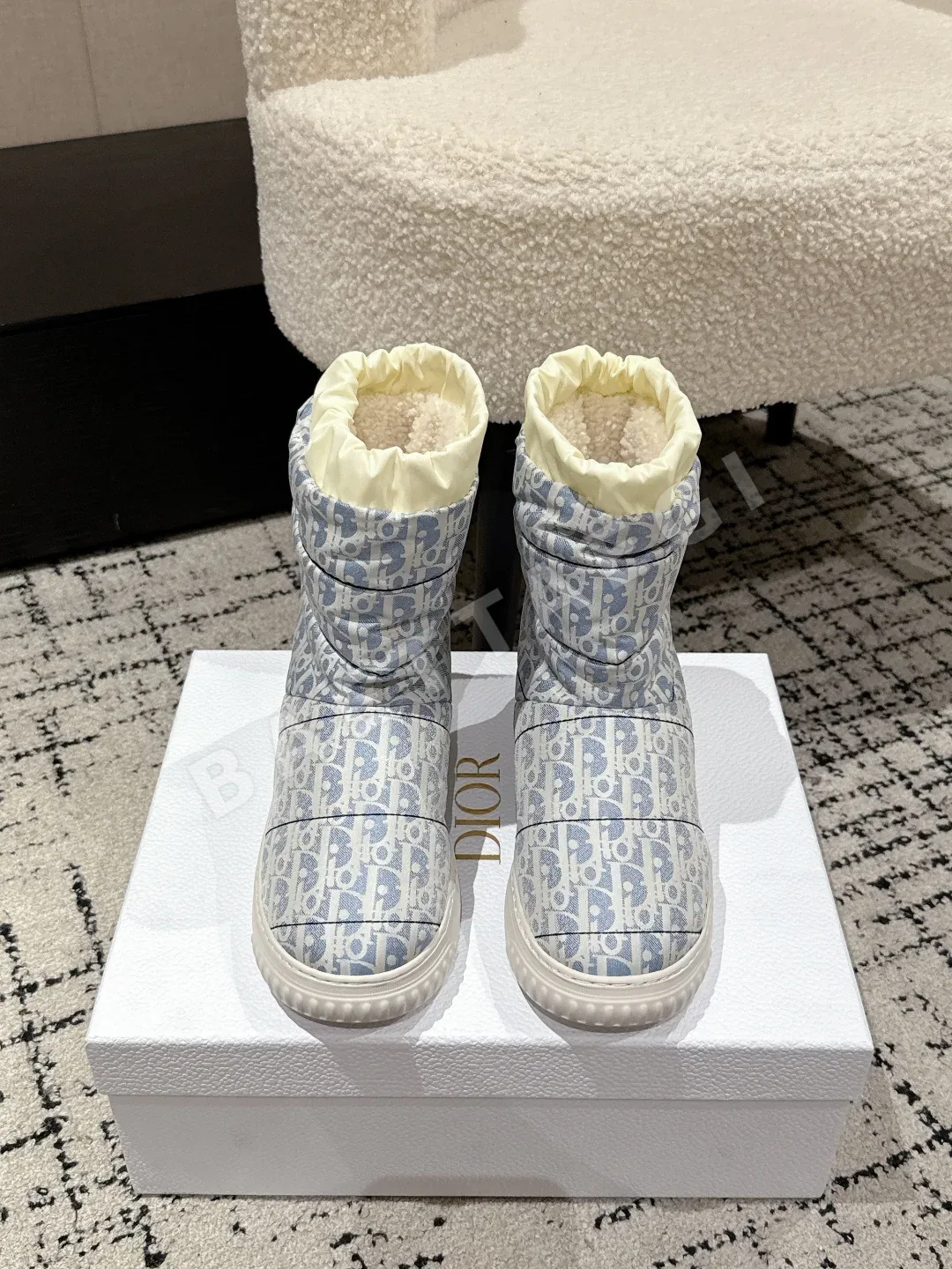 디올 신발 8597
