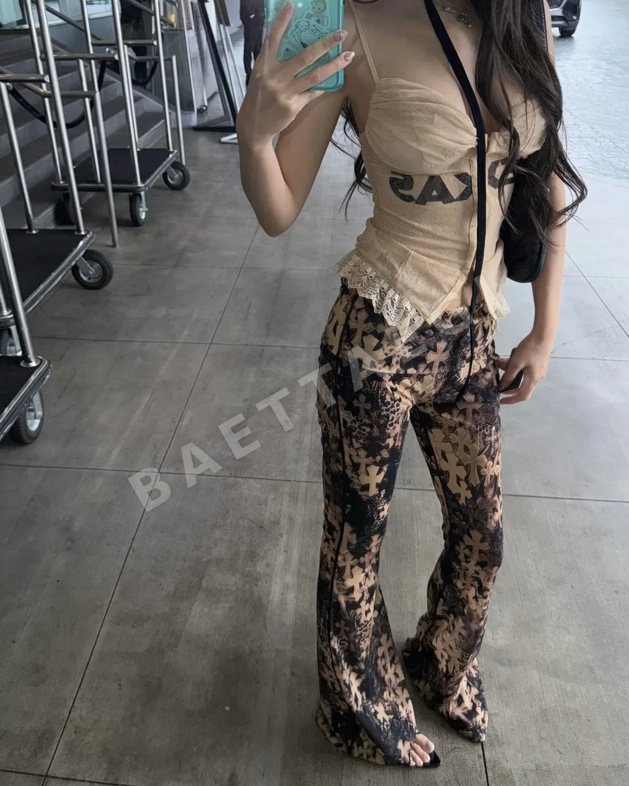 크롬하츠 디지털 프린트 플레어 남성 바지 상세 이미지 7