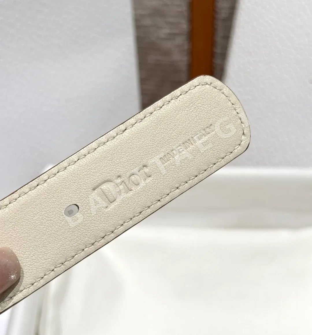 디올 오블리크 버클 리버서블 송아지가죽 벨트 상세 이미지 8