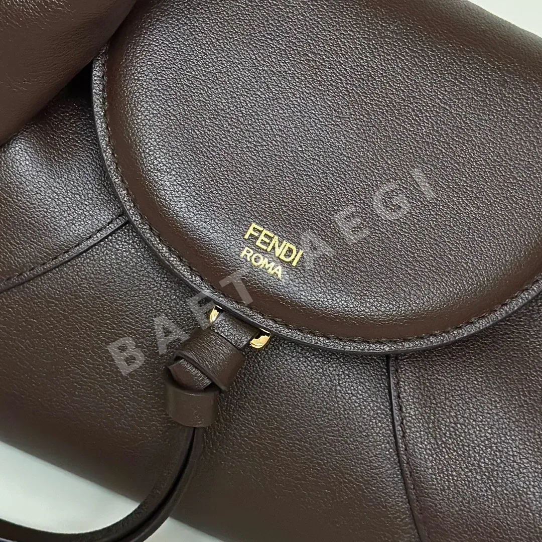 펜디 스파이 스몰 레더 백 80888S 상세 이미지 5