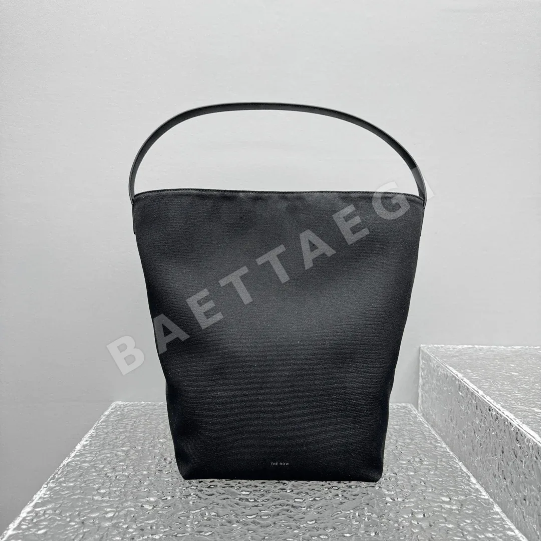 더로우 블랙 캔버스 버킷백 상세 이미지 13