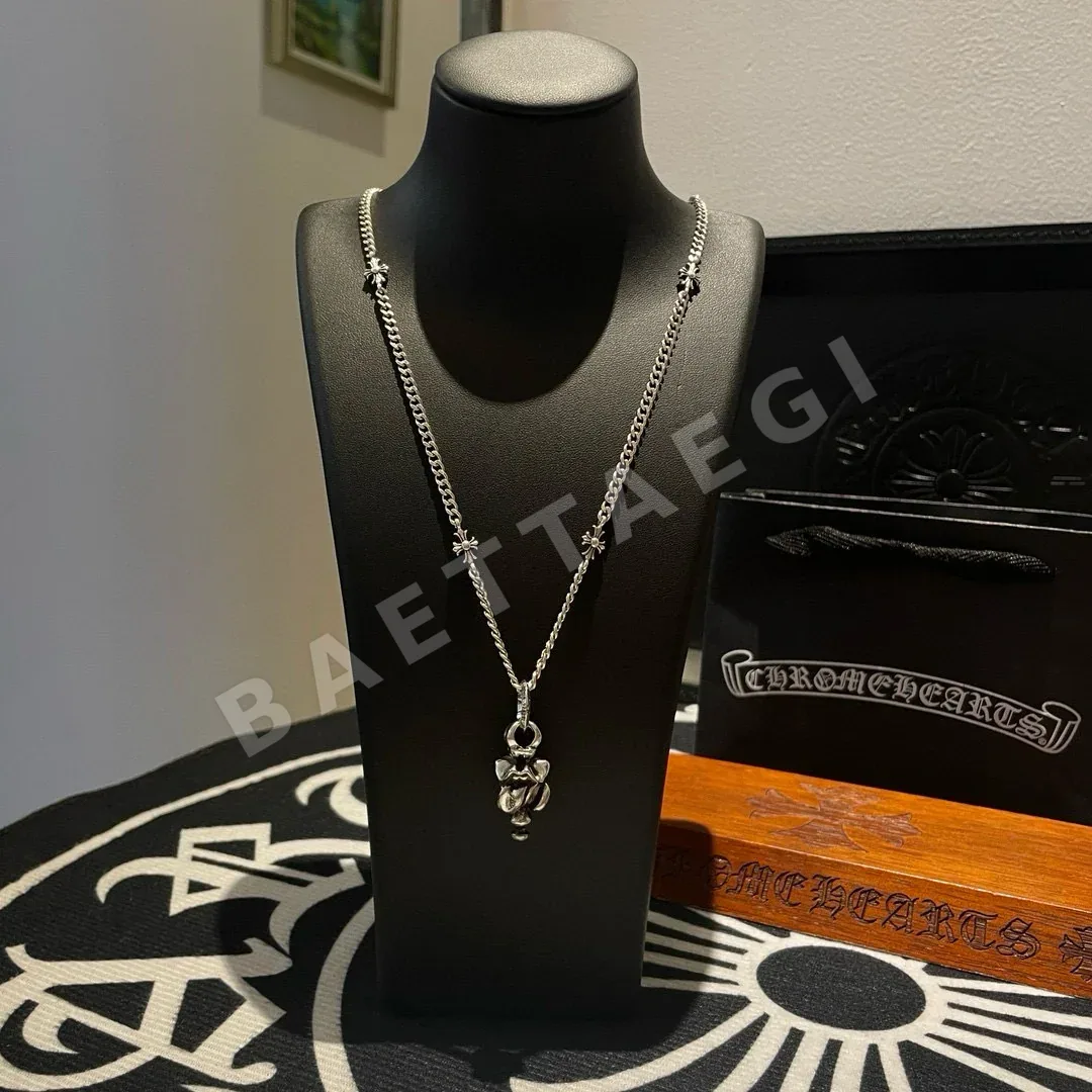 크롬하츠 크로스 플라워 펜던트 목걸이 62258
