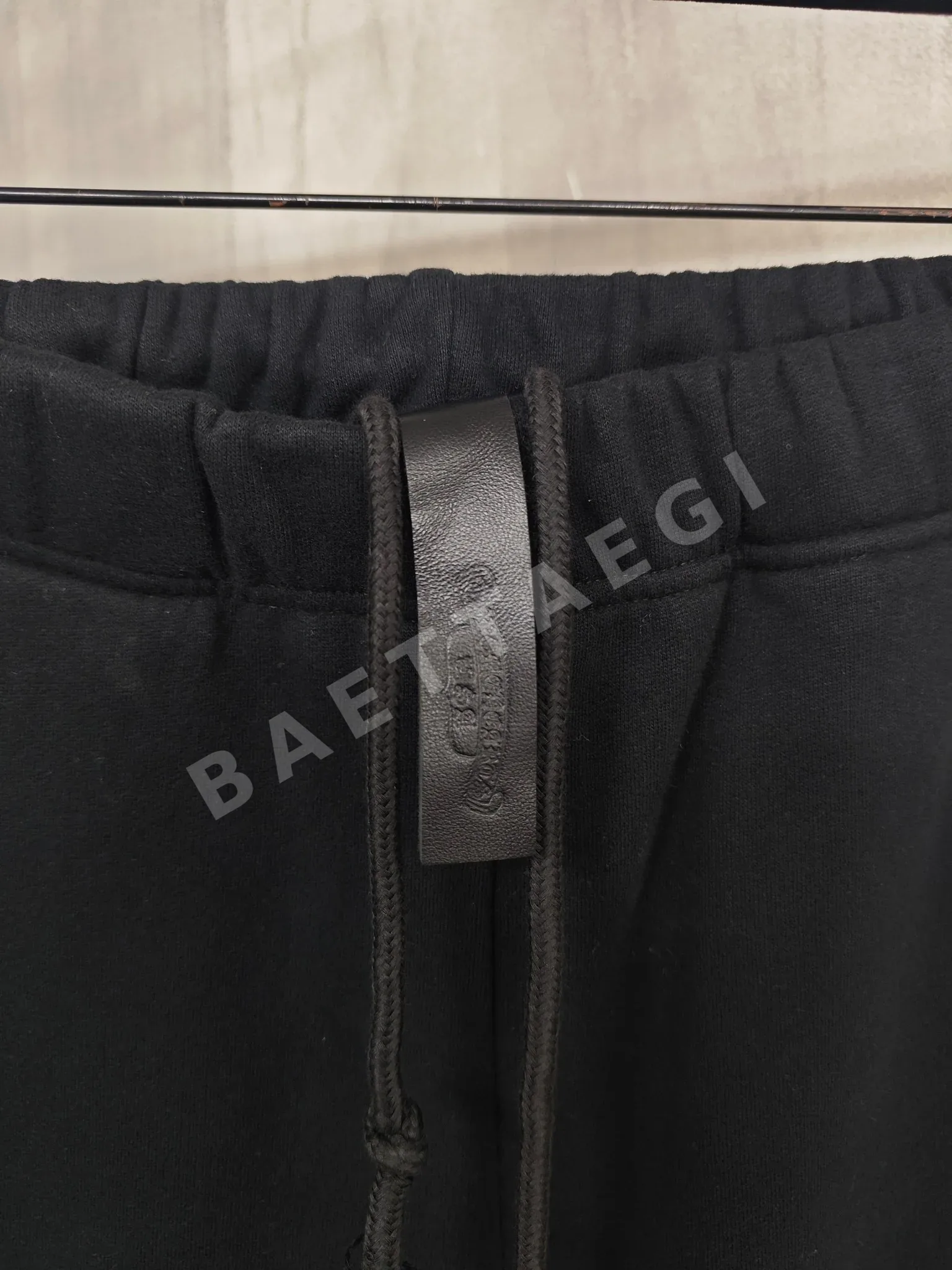 크롬하츠 산스크리트 자수 남성 바지 상세 이미지 4
