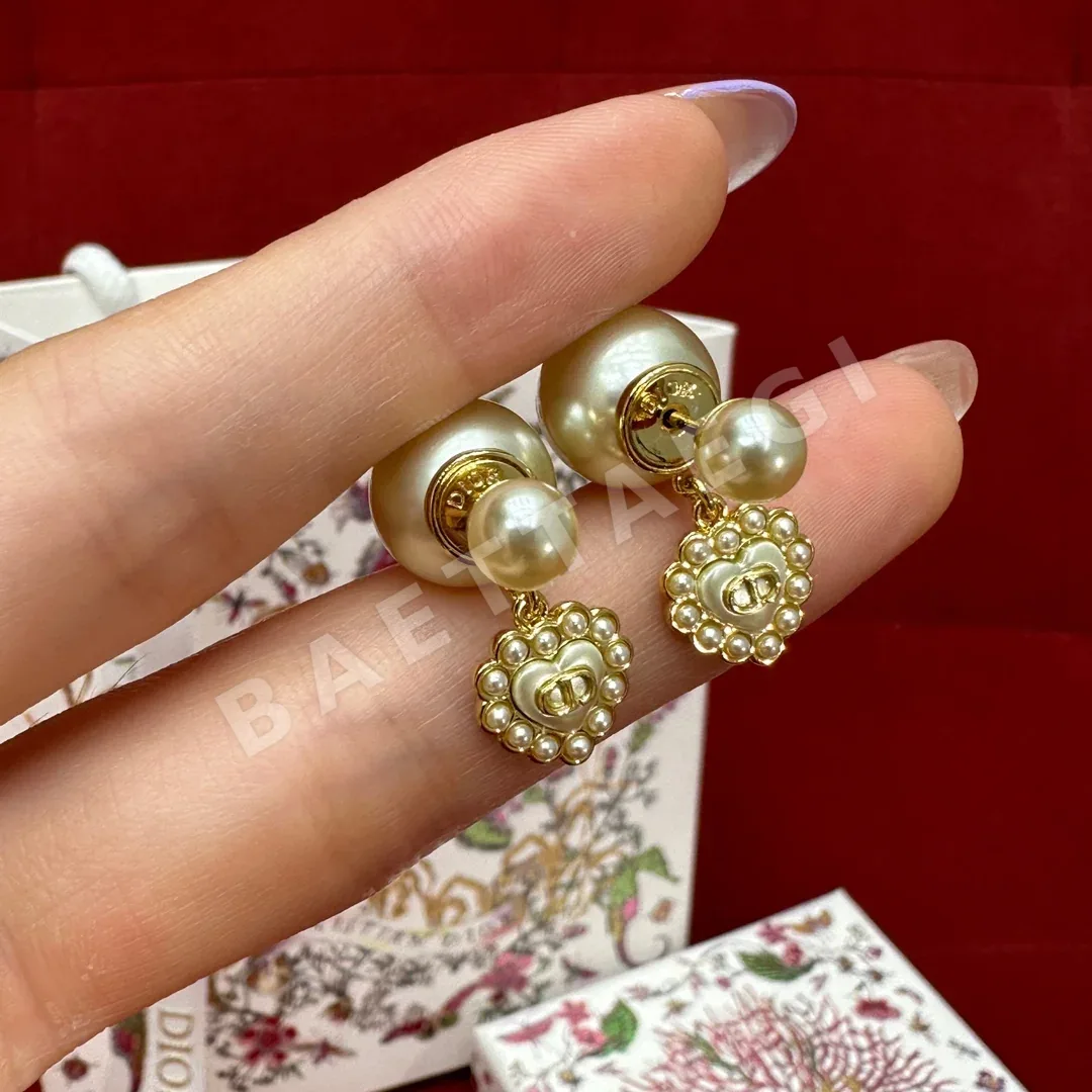디올 하트 진주 스터드 귀걸이 178049