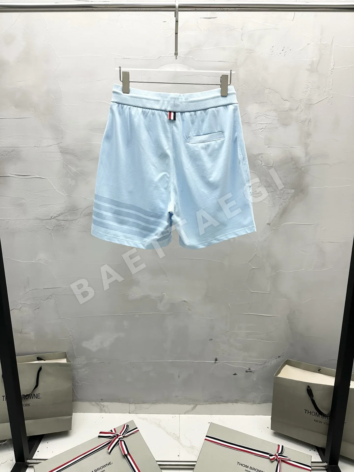 톰브라운 4바 스트라이프 남성 면 반바지 상세 이미지 9