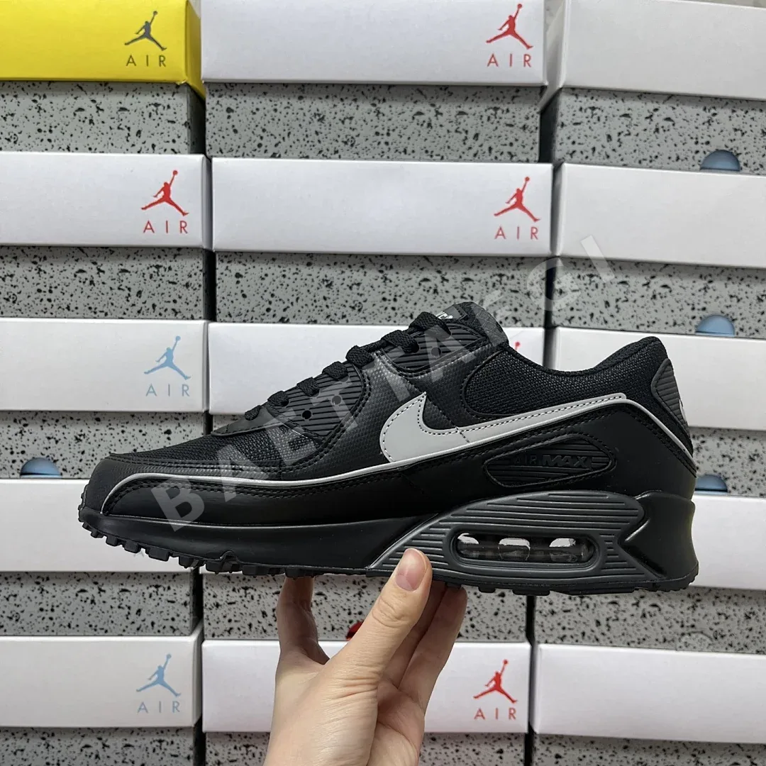 나이키 [MAX] 에어 맥스 90 프리미엄 HV4517-002 201149 Nike Air Max 90 Premium Black 상세 이미지 4