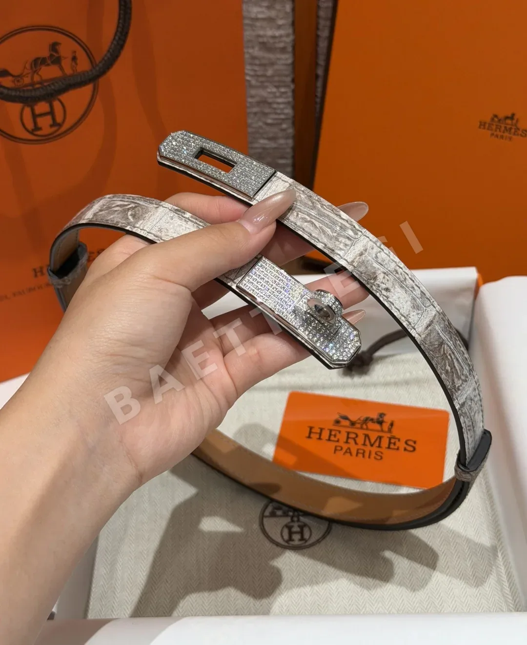 에르메스 켈리 다이아몬드 버클 크로커다일 벨트 상세 이미지 3