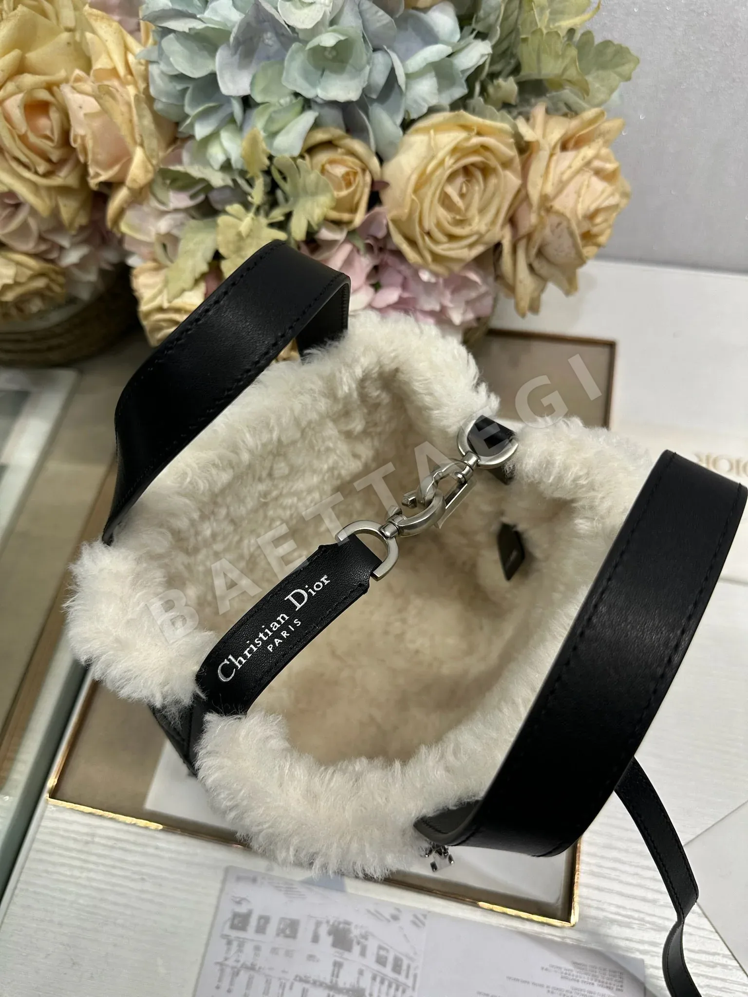 디올 알프스 램스킨 토트백 상세 이미지 6