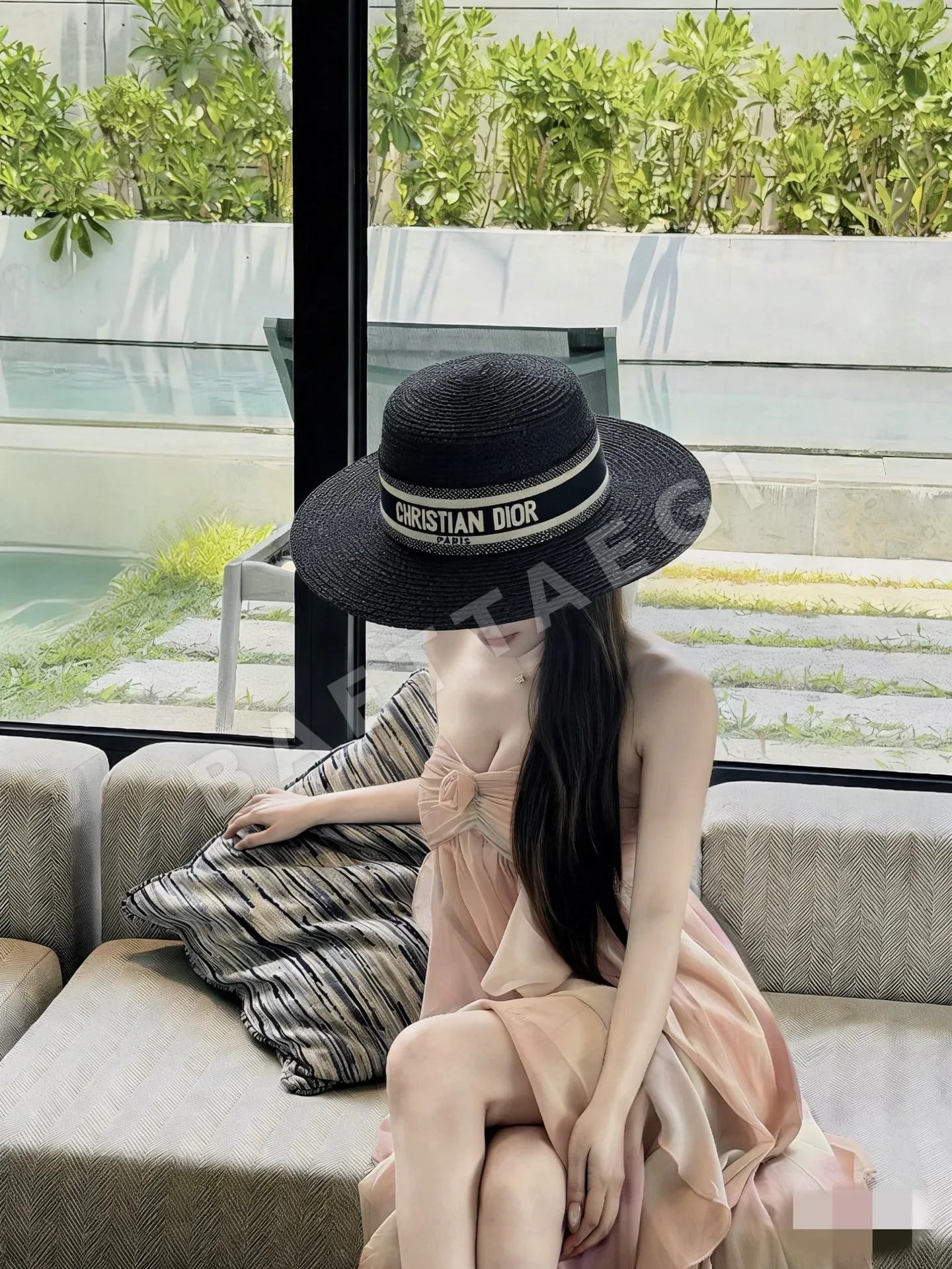 디올 웨빙 플랫탑 스트로 모자 133636