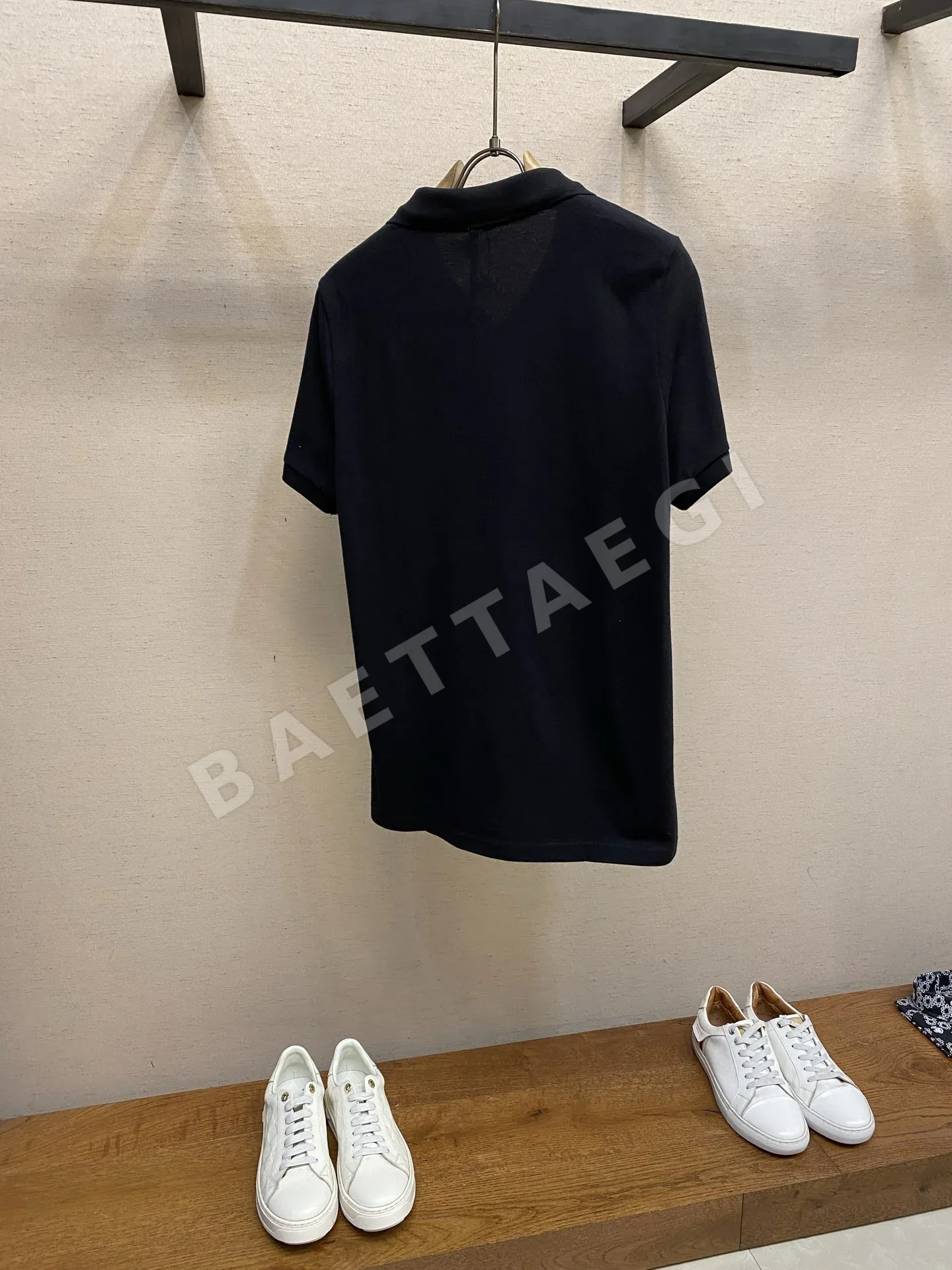 몽클레르 로고 패치 남성 반팔 폴로셔츠 상세 이미지 2