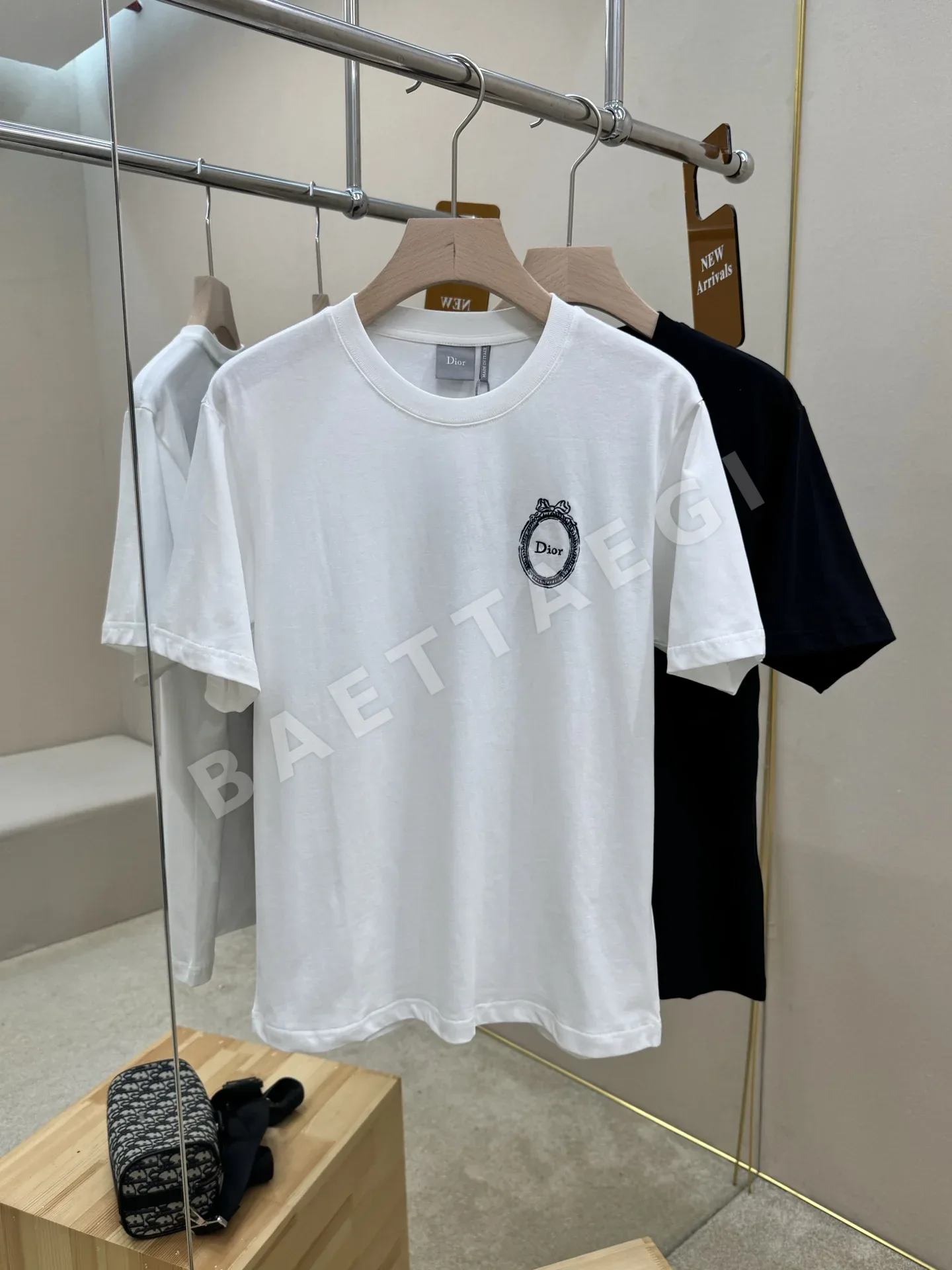 디올 자수 장식 남성 반팔 티셔츠 126964