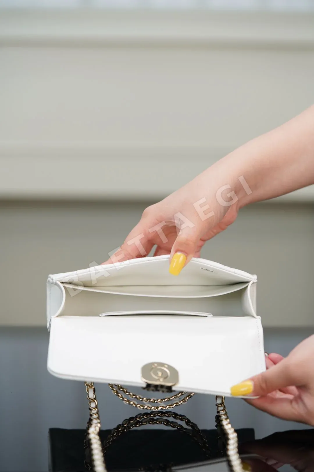 샤넬 플랩백 가로형 가방 상세 이미지 8