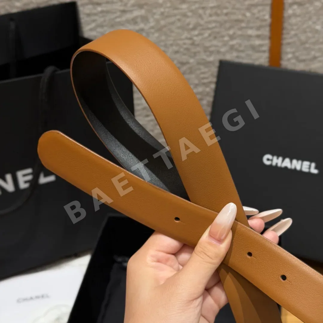 샤넬 리버시블 카프스킨 버클 벨트 상세 이미지 9