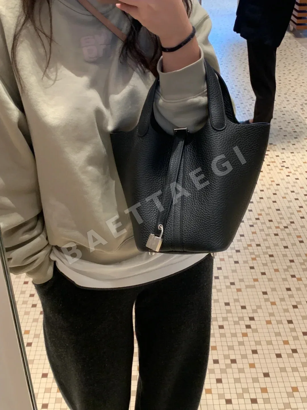 에르메스 피코탄 록 18 가방 상세 이미지 8