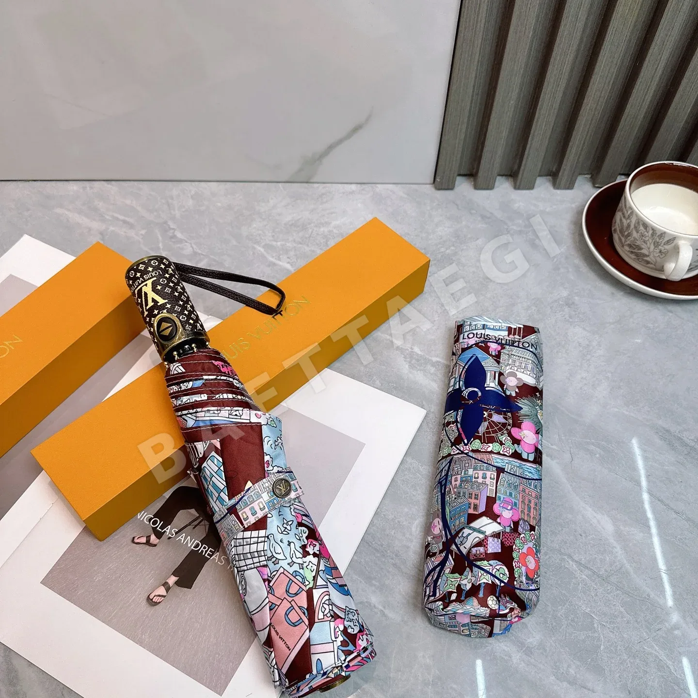 루이비통 3단 자동 접이식 우산 상세 이미지 8