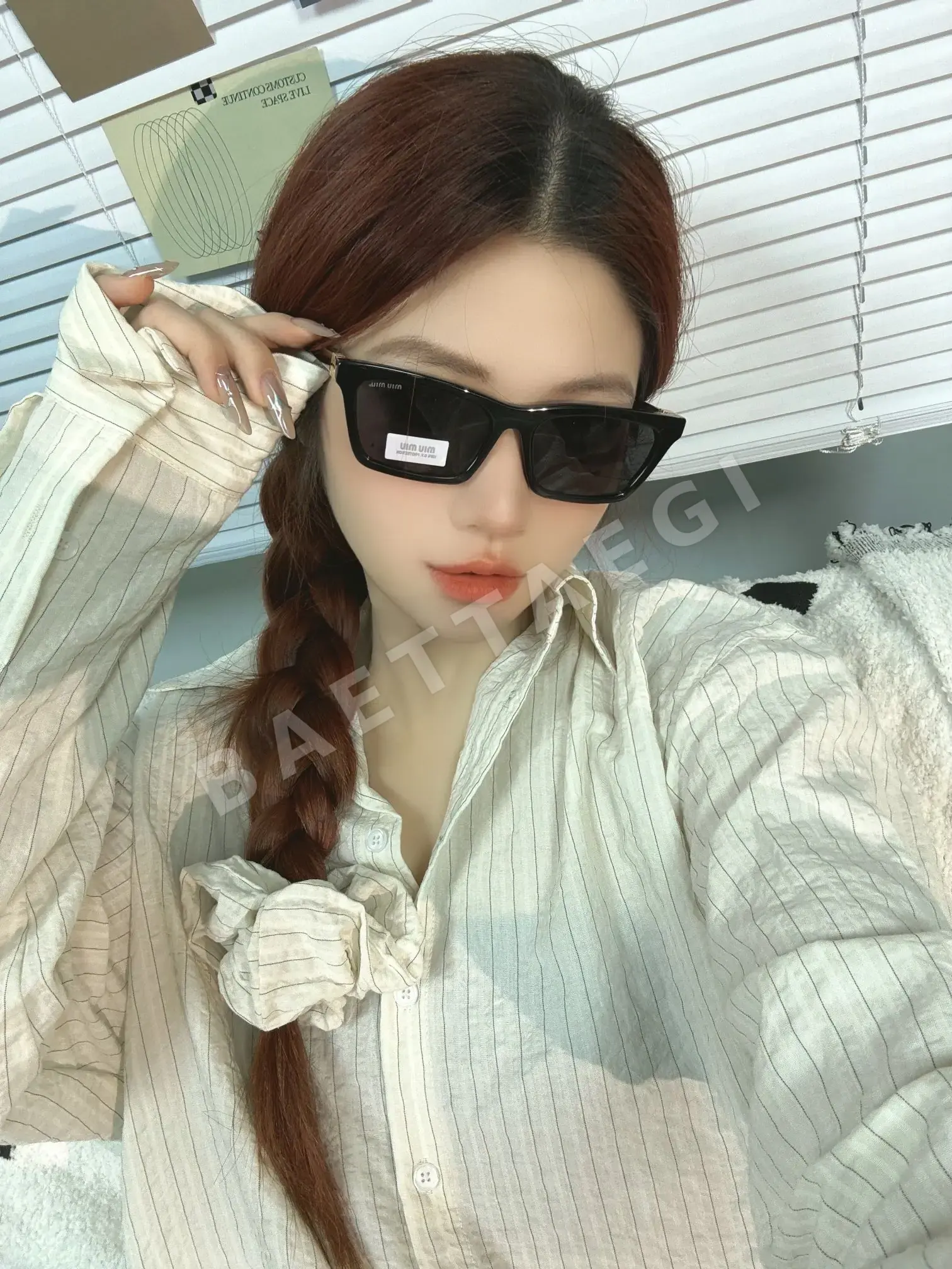 미우미우 MUA 05 S 선글라스 상세 이미지 4