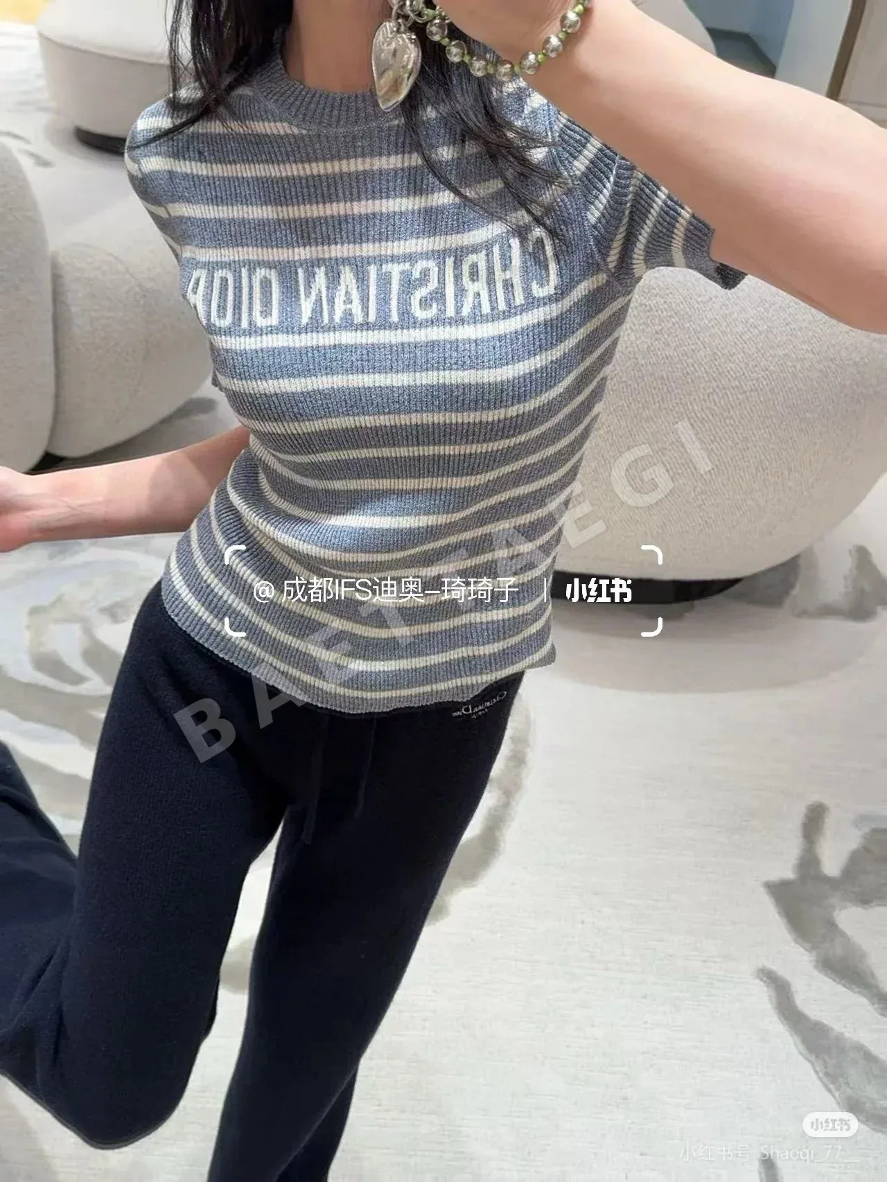 디올 스트라이프 레터 코튼 린넨 반팔 셔츠 상세 이미지 8