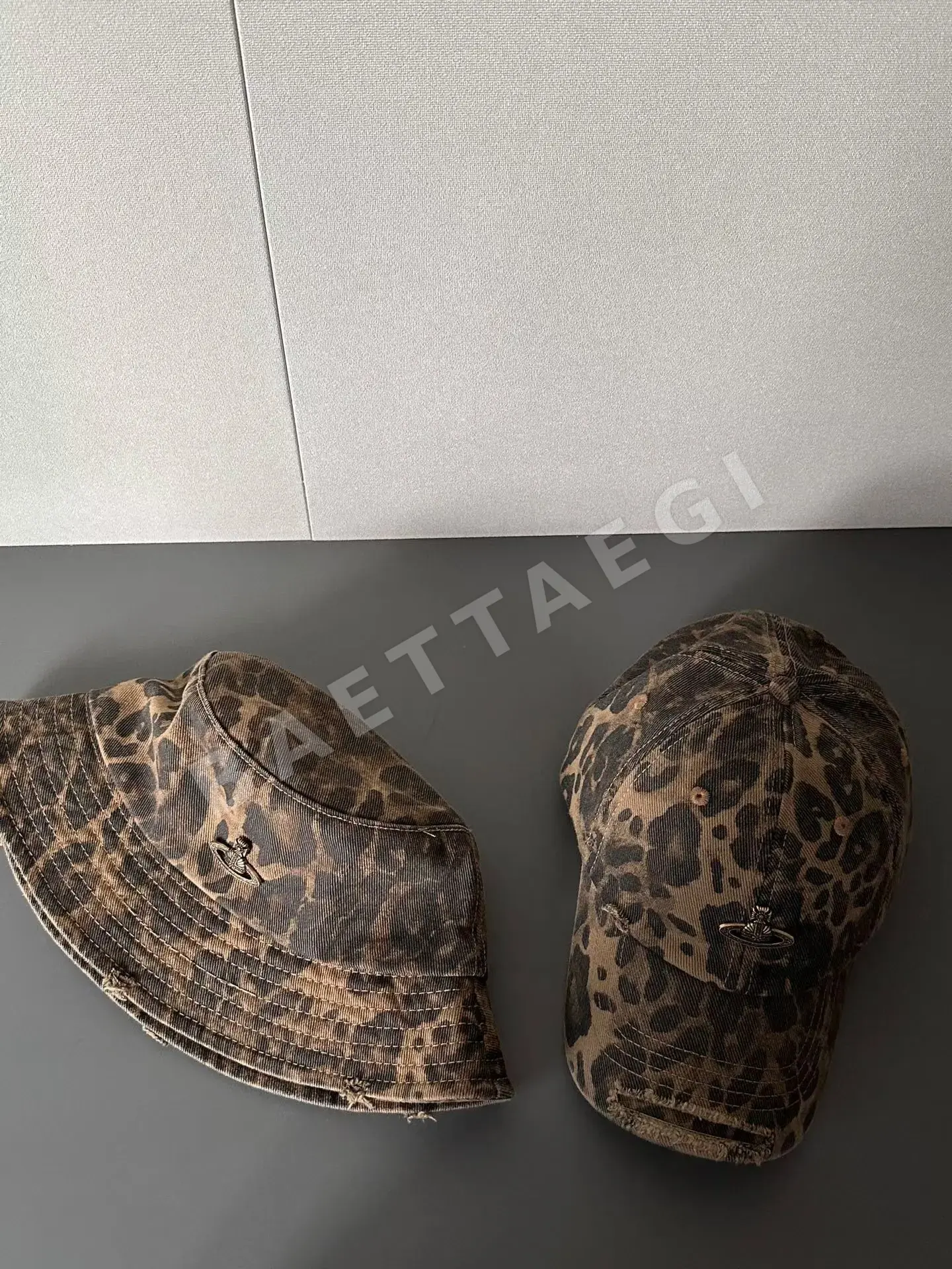 비비안웨스트우드 레오파드 패턴 버킷햇 모자 상세 이미지 4