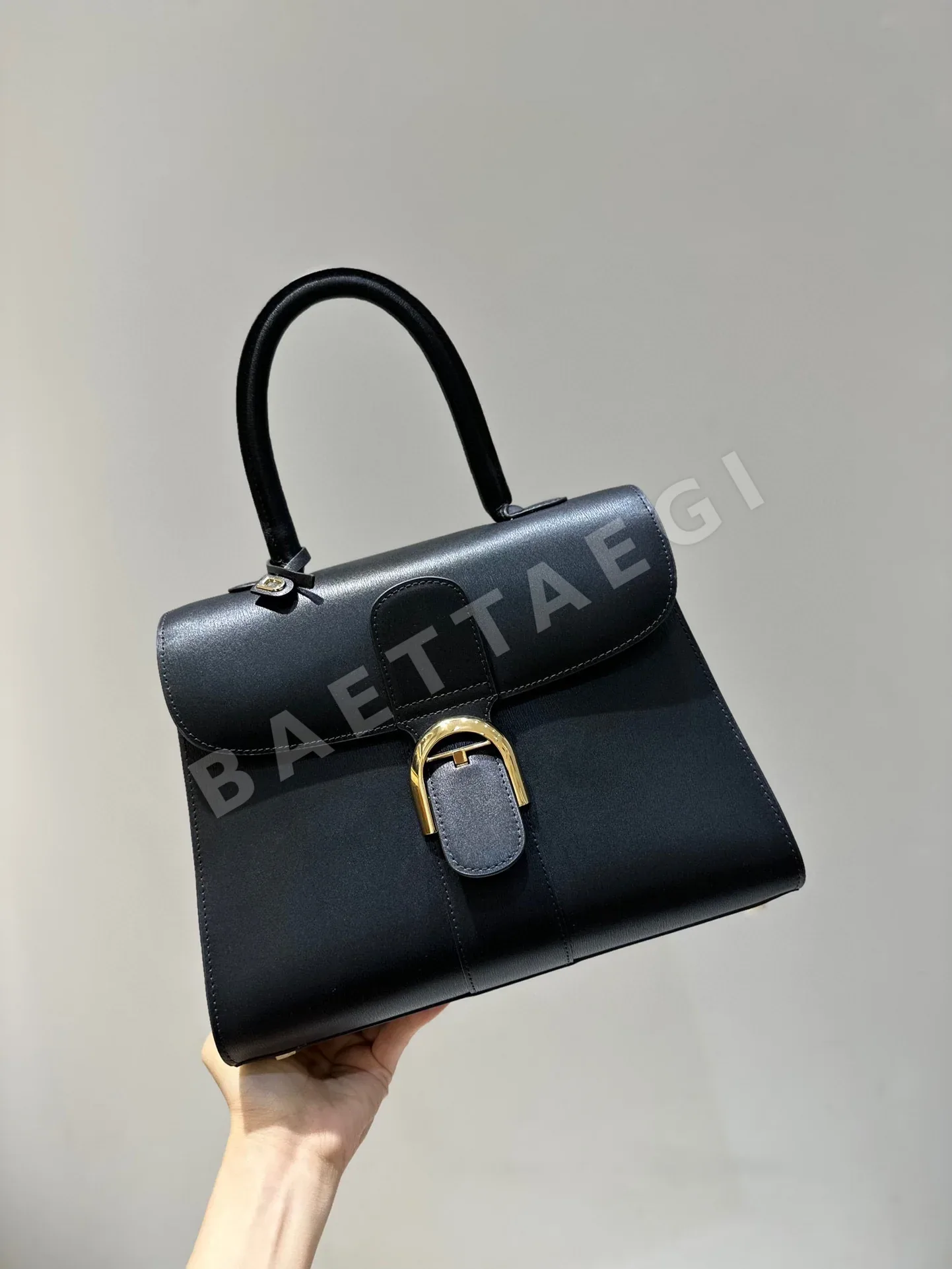 델보 브릴리언트 박스 가죽 숄더백 191161