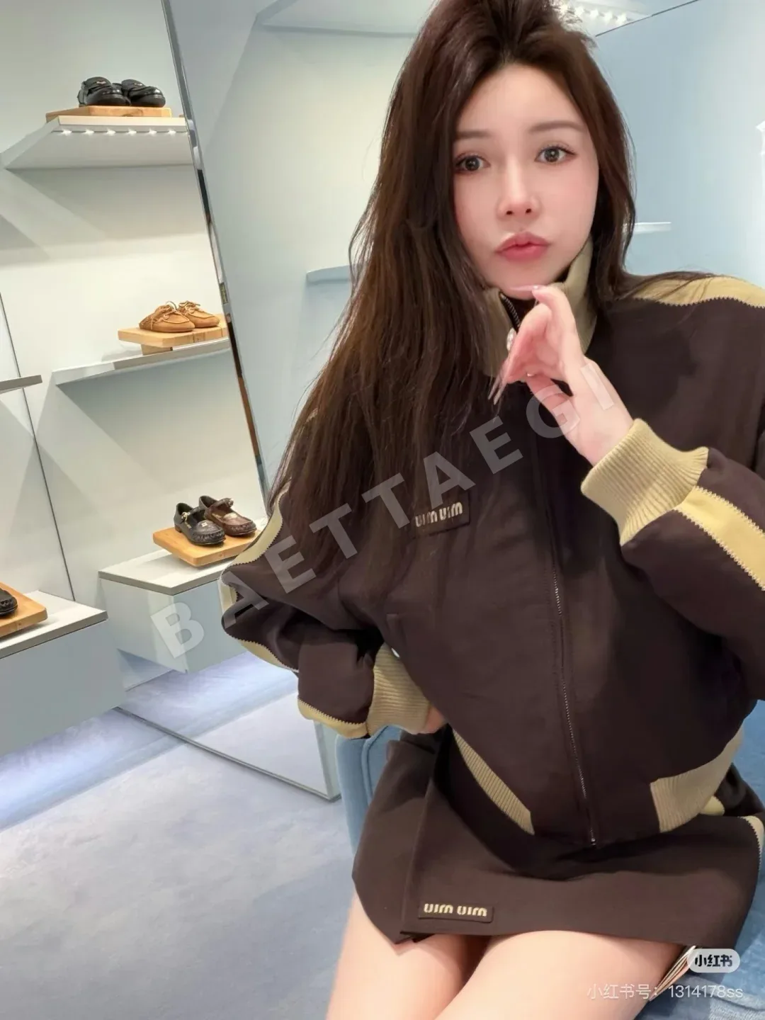 미우미우 사이드 스트라이프 자수 여성 자켓 상세 이미지 6