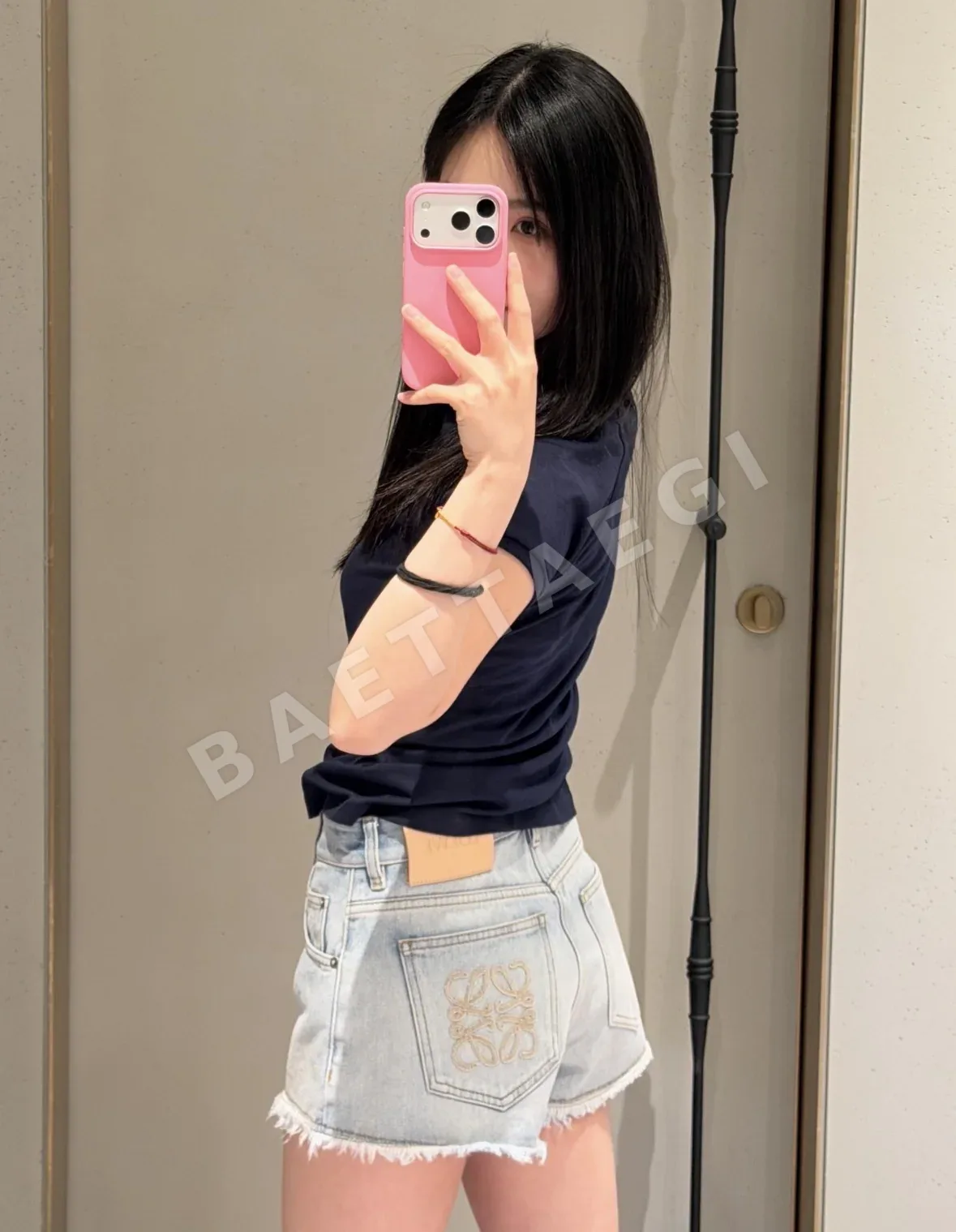 로에베 자수 로고 래글런 반팔 티셔츠 상세 이미지 7