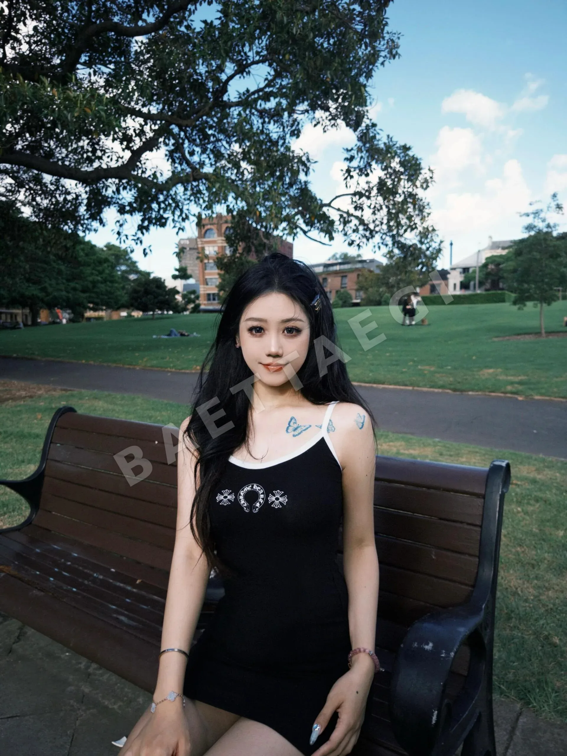 크롬하츠 홀스슈 스크롤 프린트 여성 반팔 티셔츠 상세 이미지 15