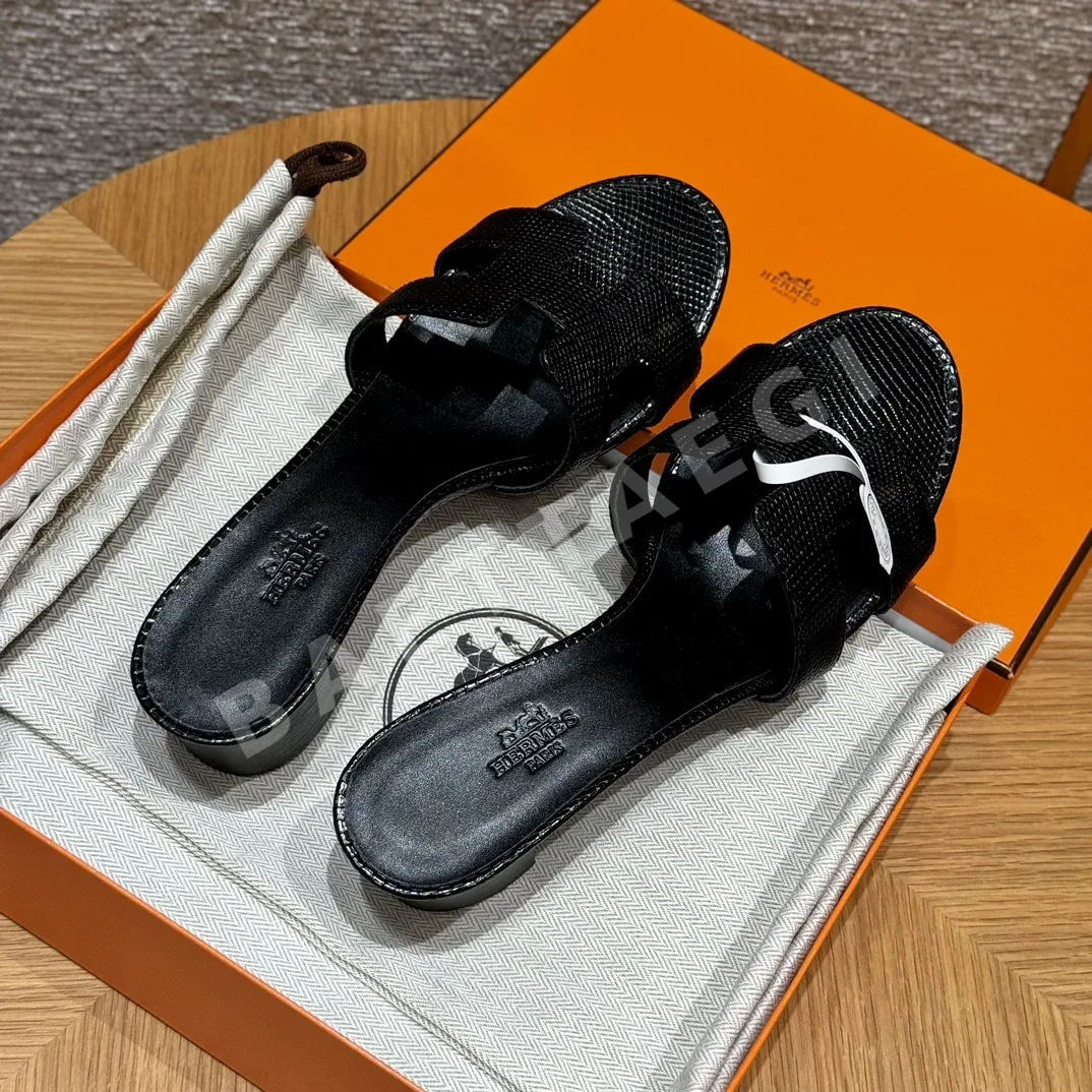 에르메스 오아시스 샌들 블랙 도마뱀 가죽 164364