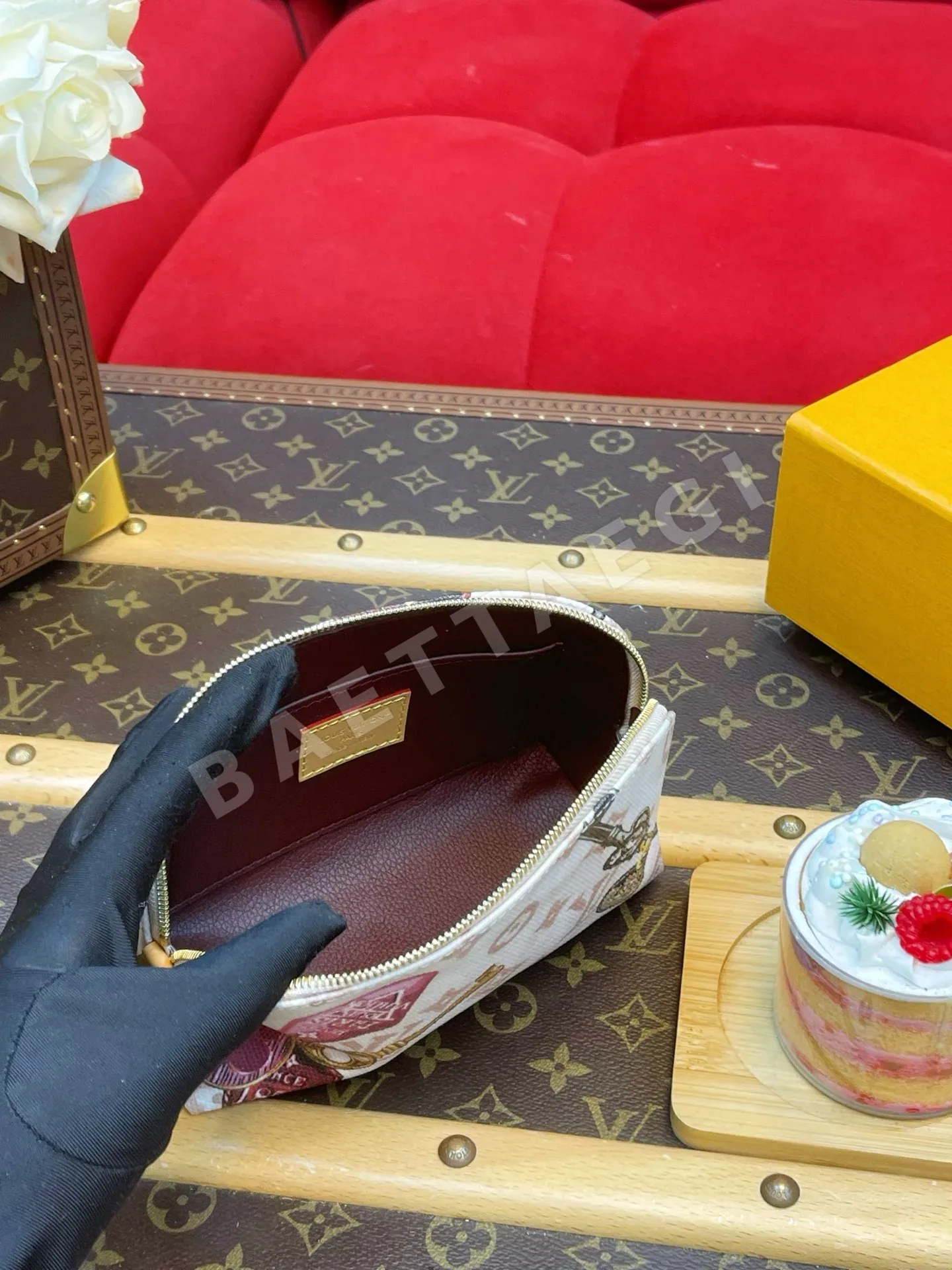 루이비통 모노그램 듄 린넨 포쉐트 코스메틱 파우치 M28956 상세 이미지 6
