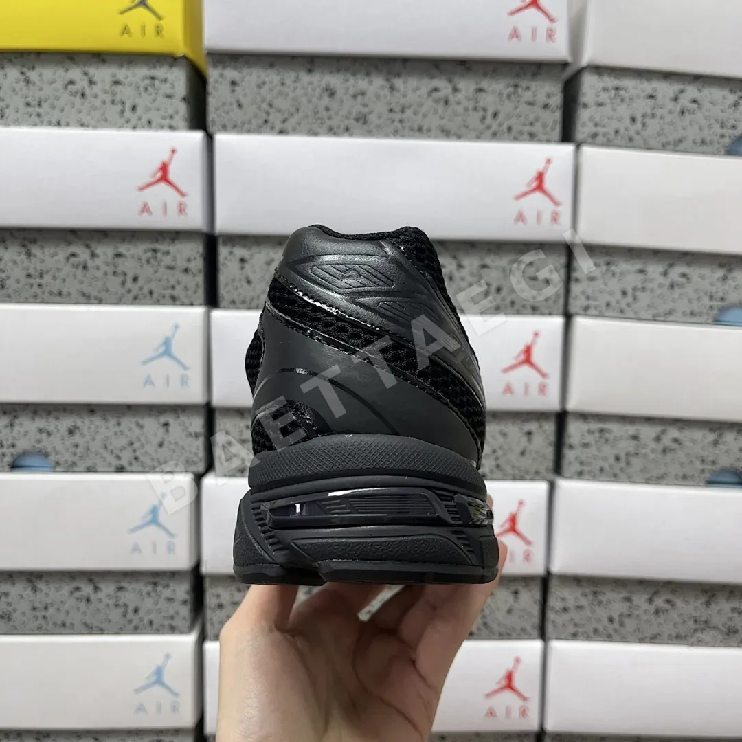 아식스 [VP] 젤 1130 1201A256-002 200315 Asics Gel-1130 Black Graphite Grey 상세 이미지 5