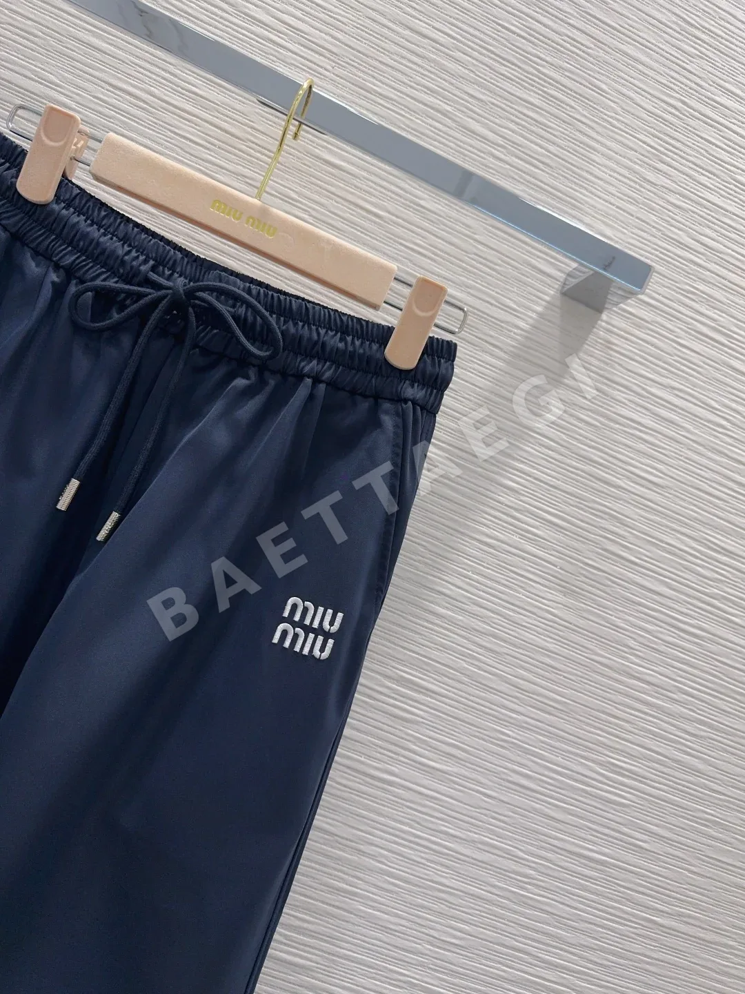 미우미우 와이드 레그 여성 카고 바지 상세 이미지 4