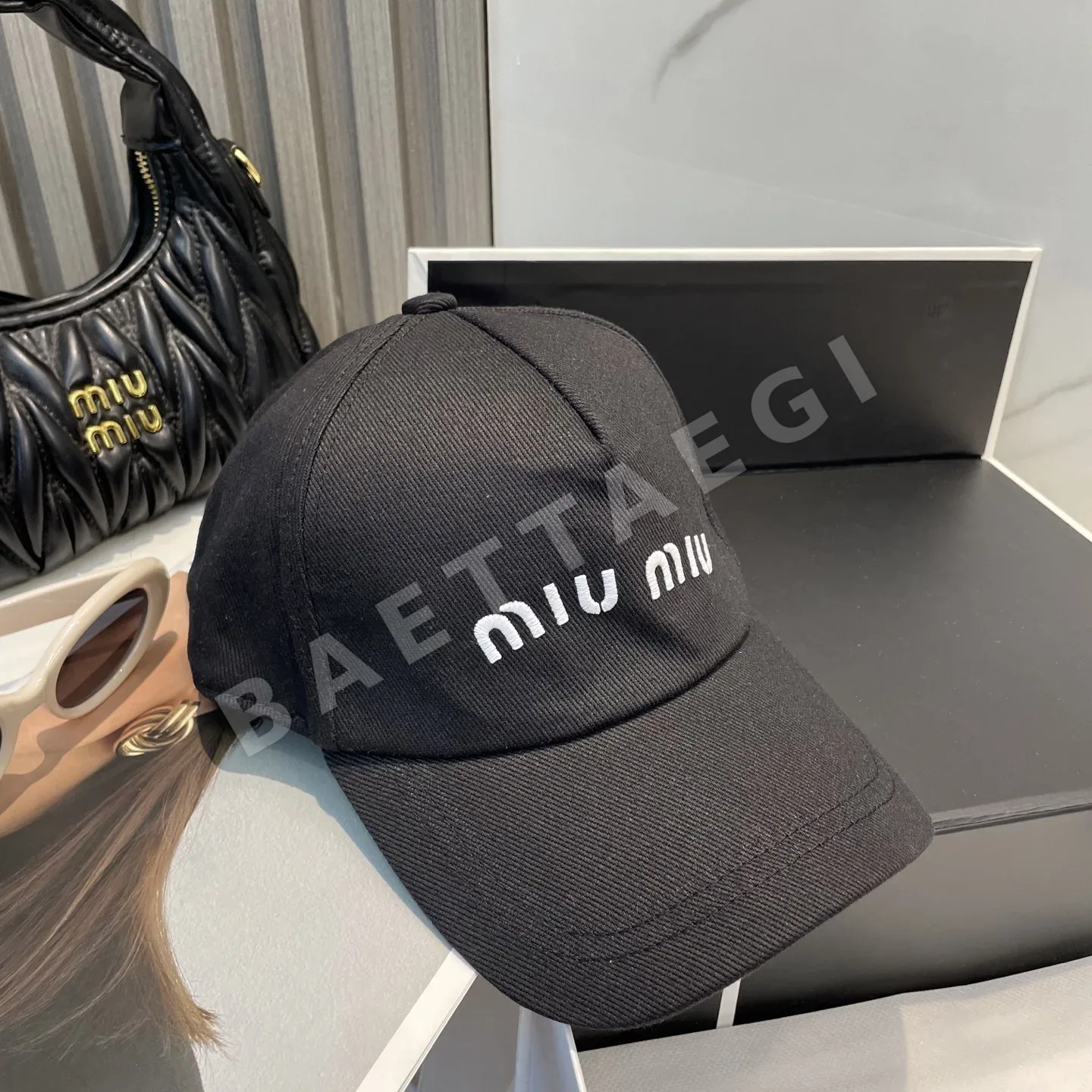 미우미우 자수 베이스볼 모자 상세 이미지 8