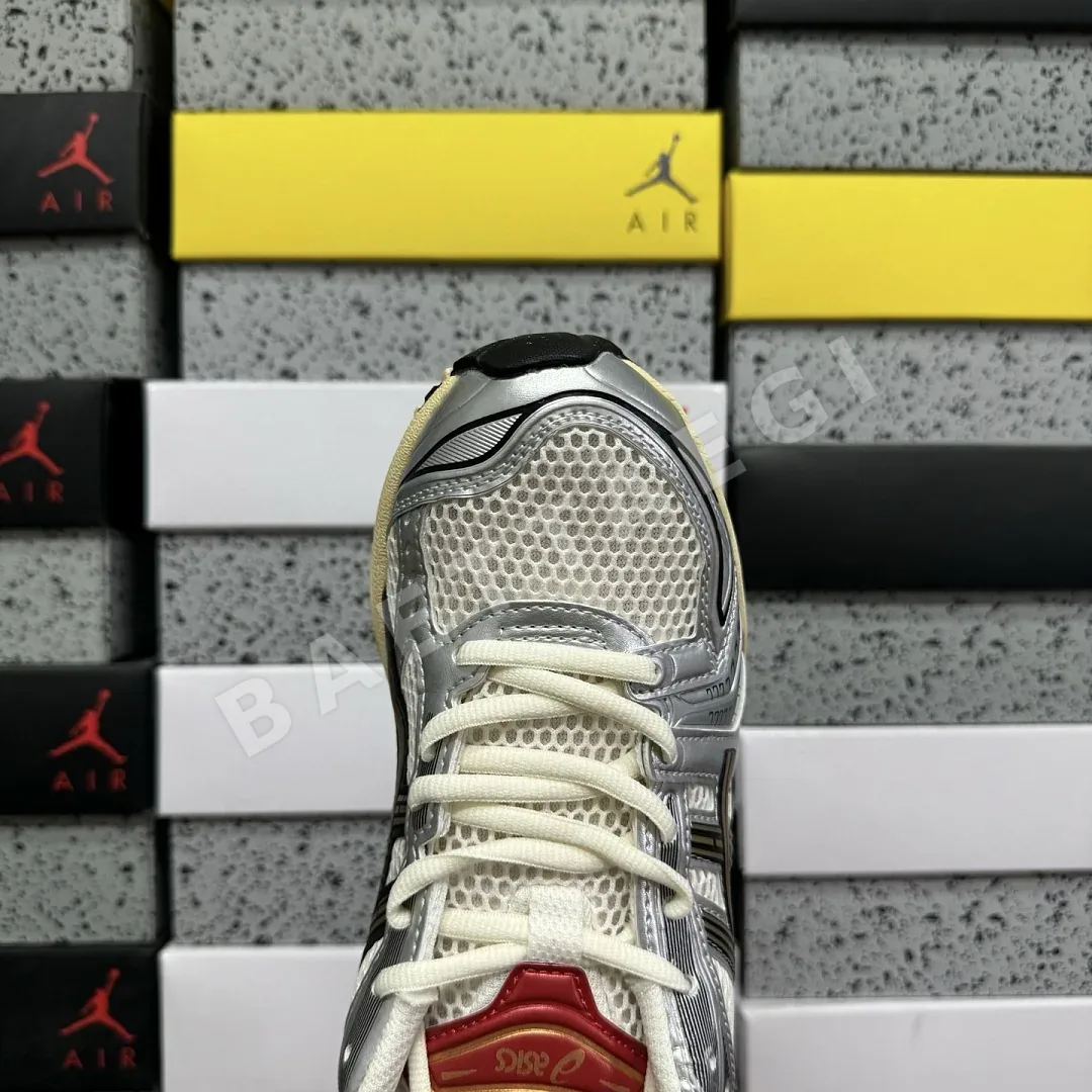 아식스 [LZ] 젤 카야노 14 1203A692-100 200573 Asics Gel-Kayano 14 Sneaker Politics Just 상세 이미지 2