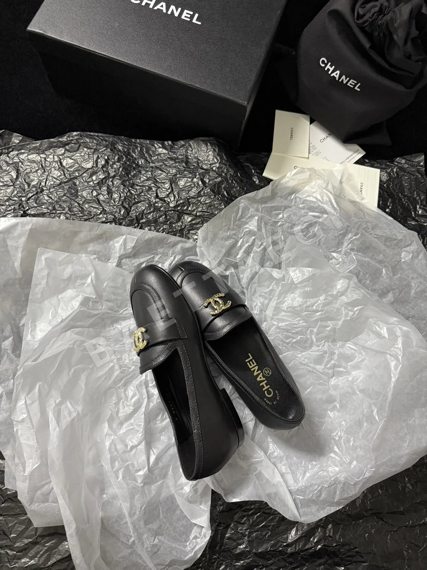 샤넬 수입 가죽 스웨이드 로퍼 상세 이미지 3
