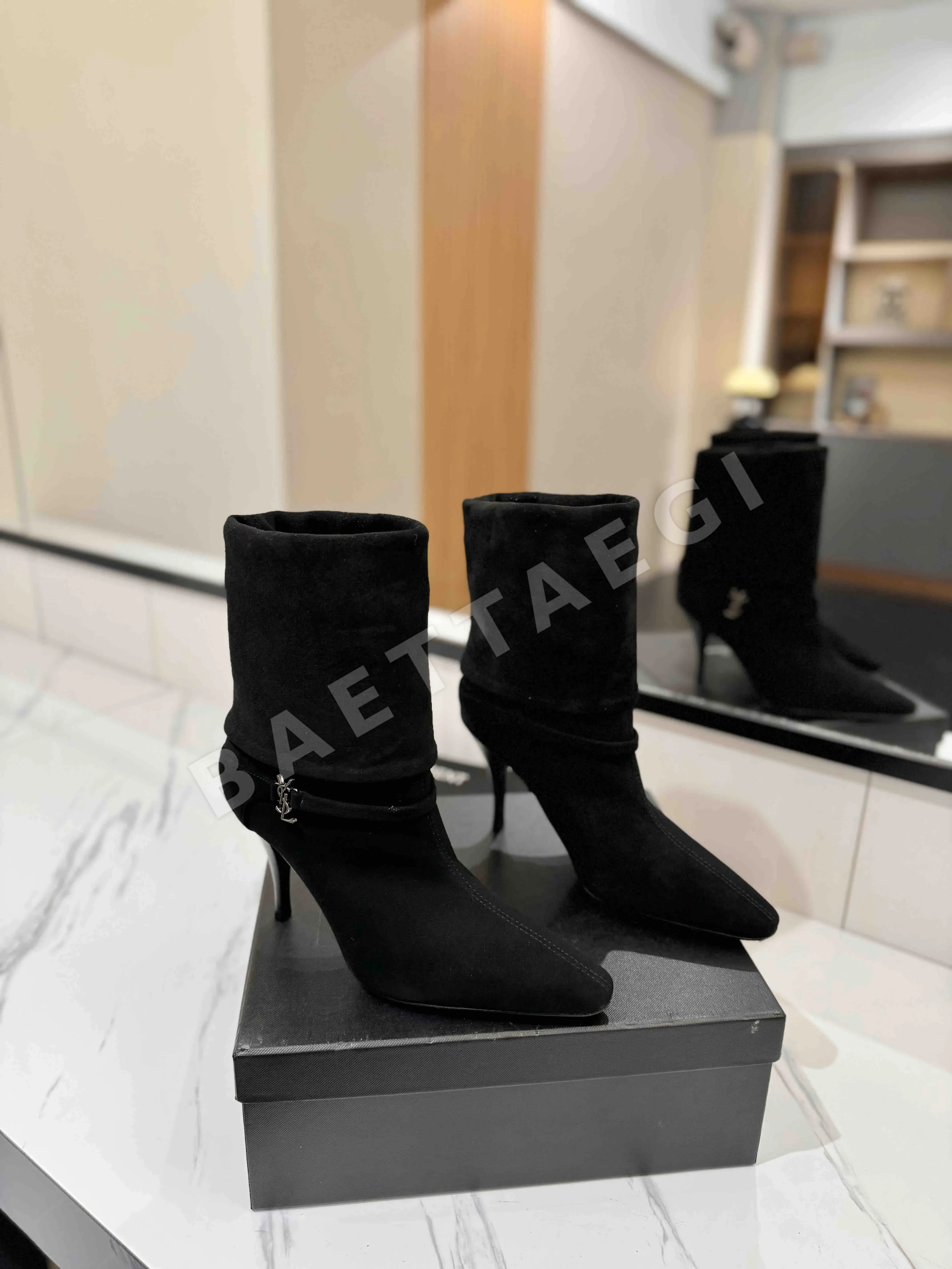 생로랑 YSL 앵클부츠 98885