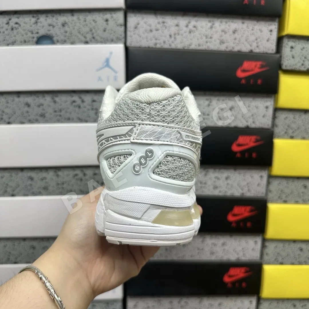 아식스 [TOP] 젤 카야노 20 1203A388-028 200479 Asics Gel-Kayano 20 Glacier Grey White 상세 이미지 8