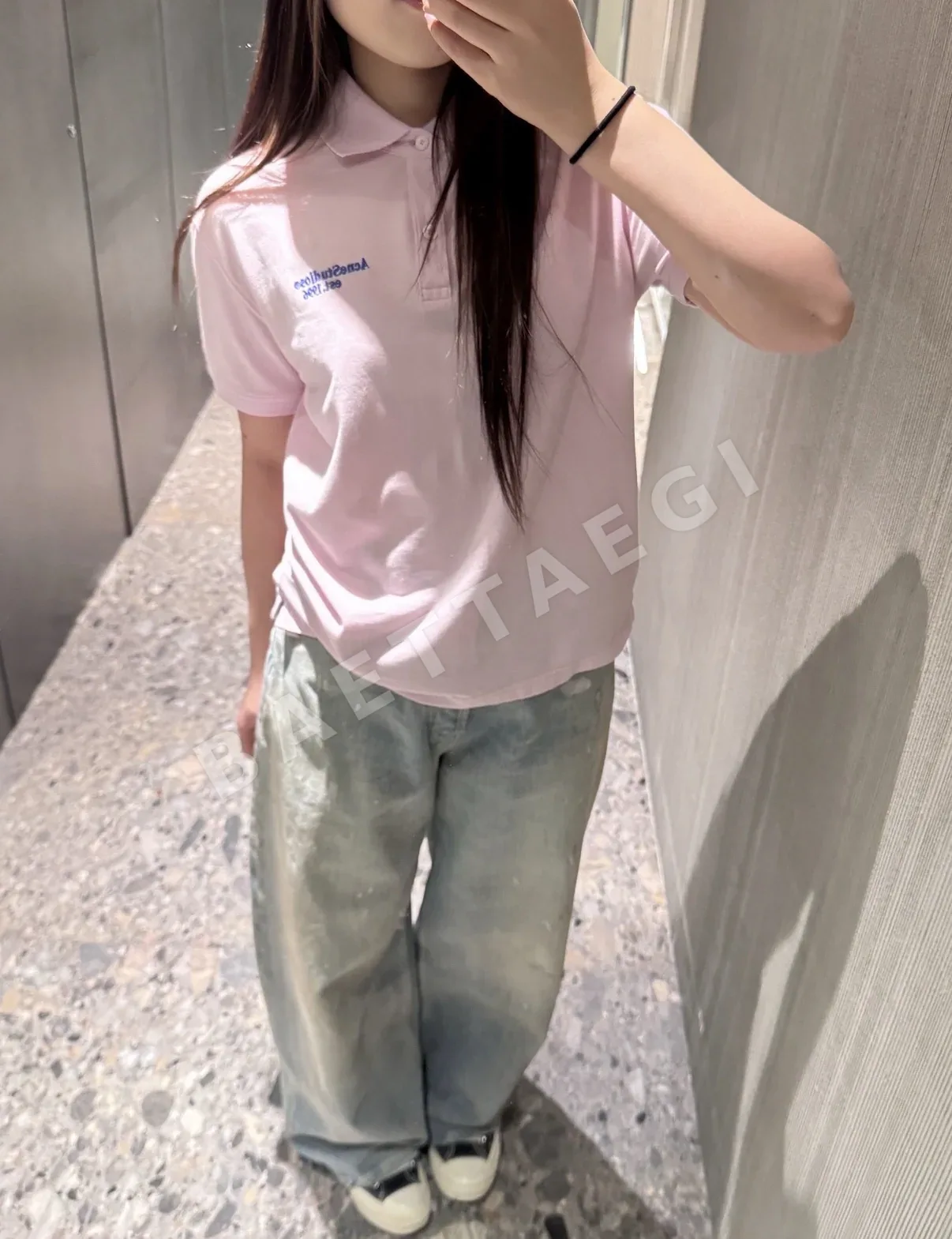 아크네스튜디오 자수 카라 반팔 티셔츠 상세 이미지 17
